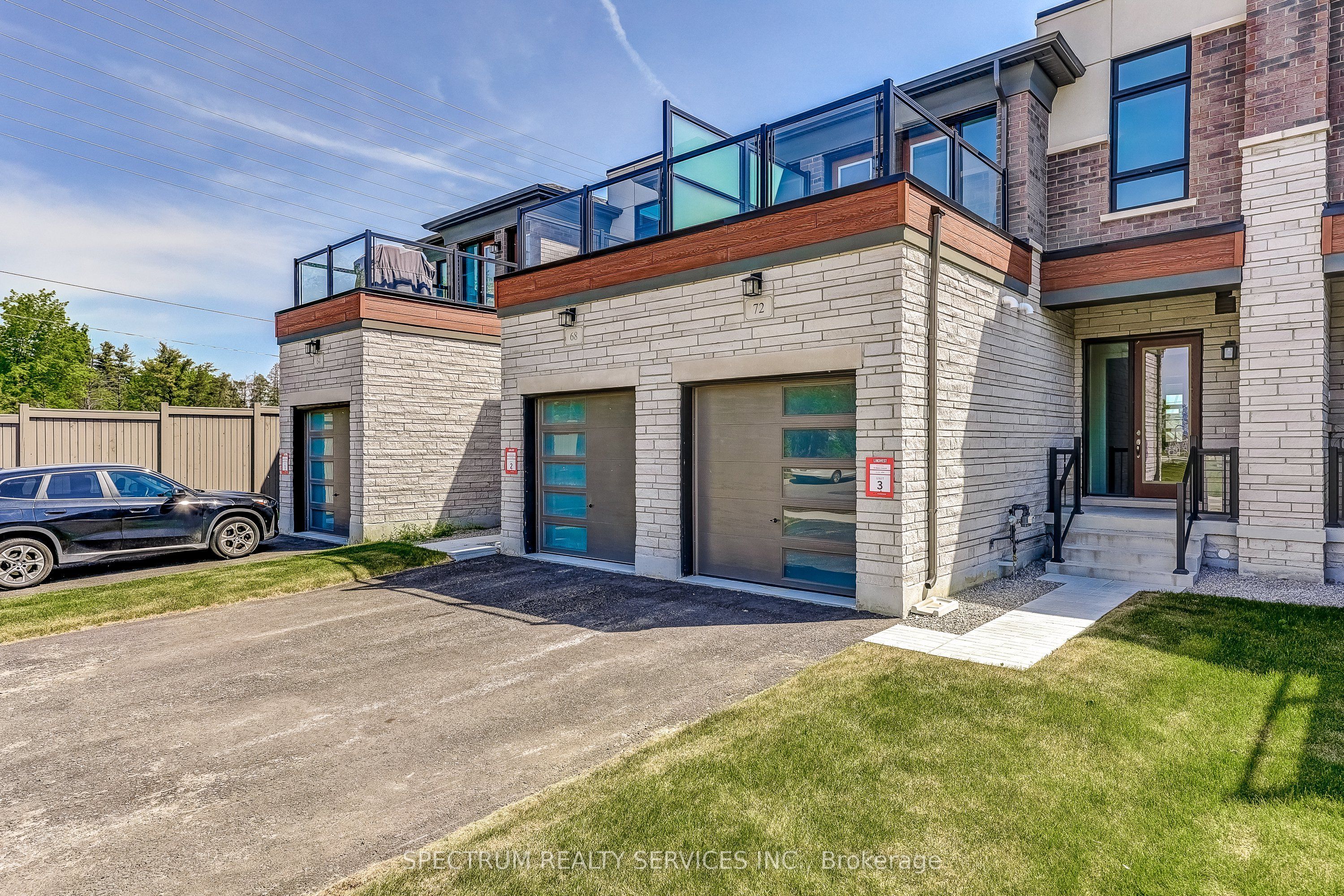 72 Adario Crescent Property Photo 3