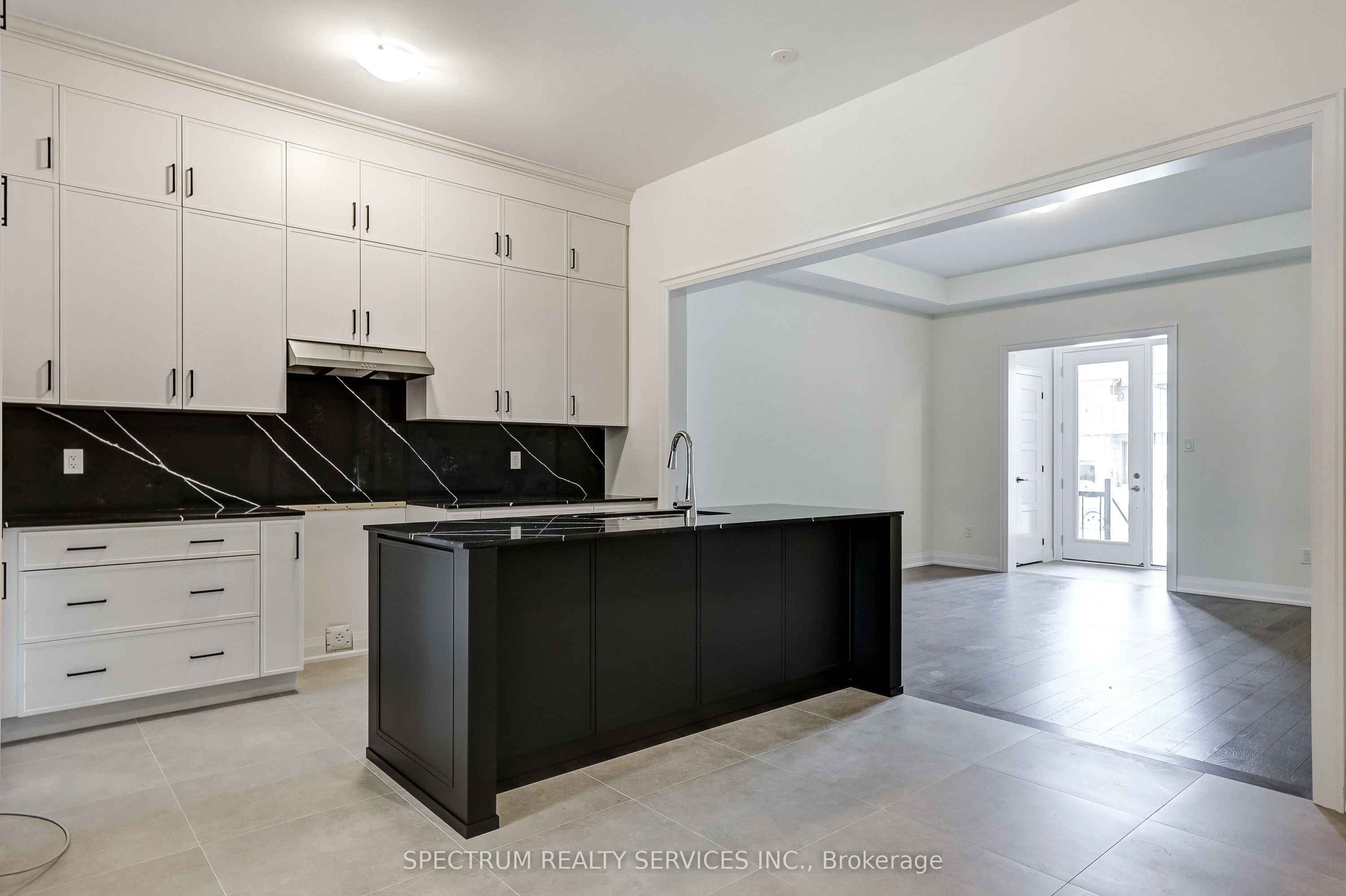 72 Adario Crescent Property Photo 8