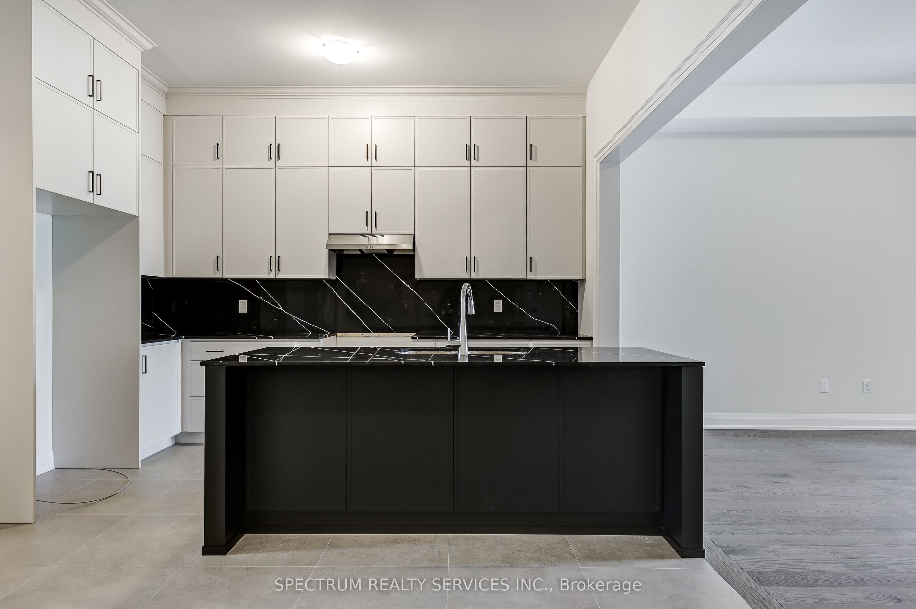 72 Adario Crescent Property Photo 9