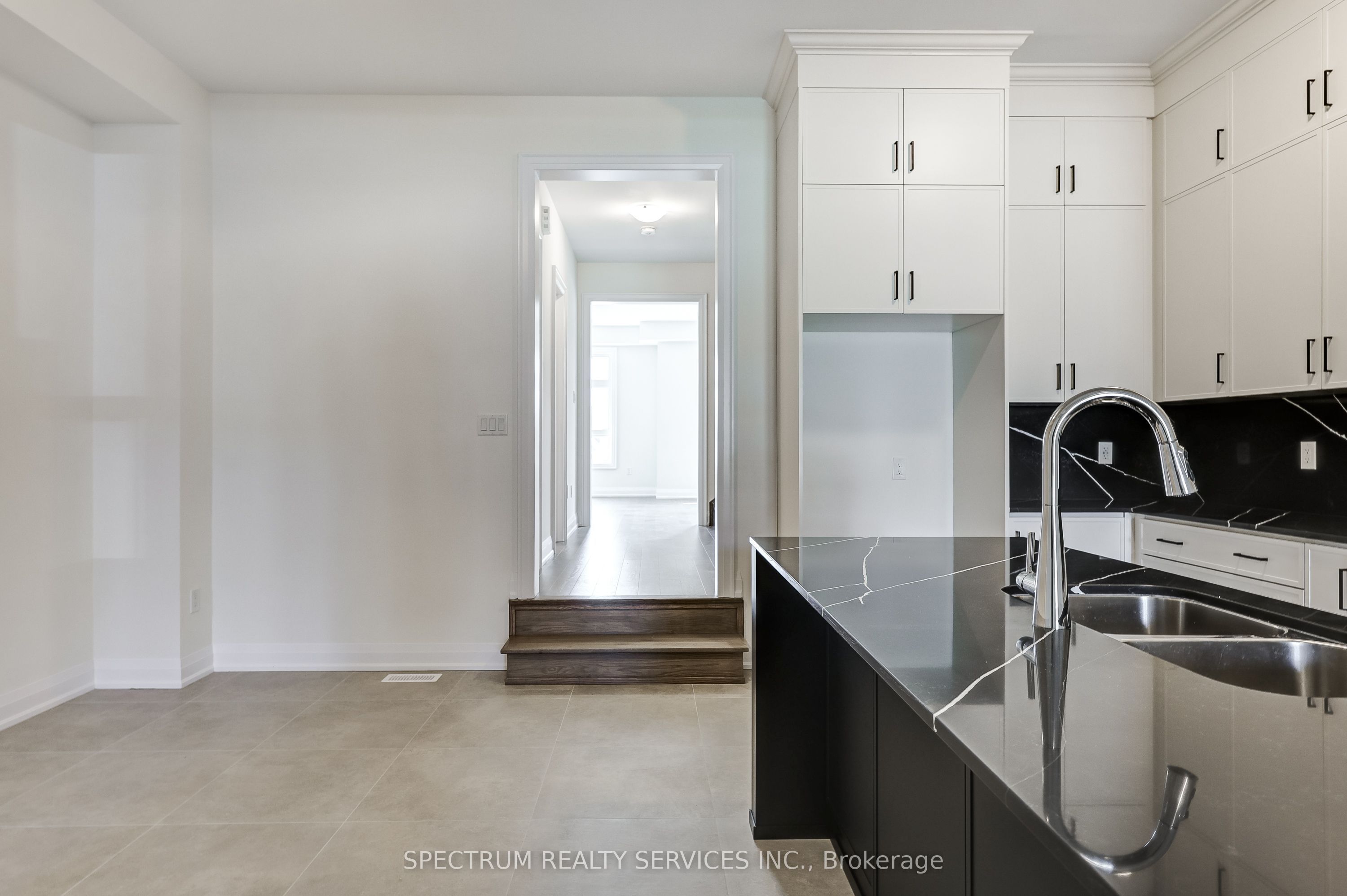 72 Adario Crescent Property Photo 13