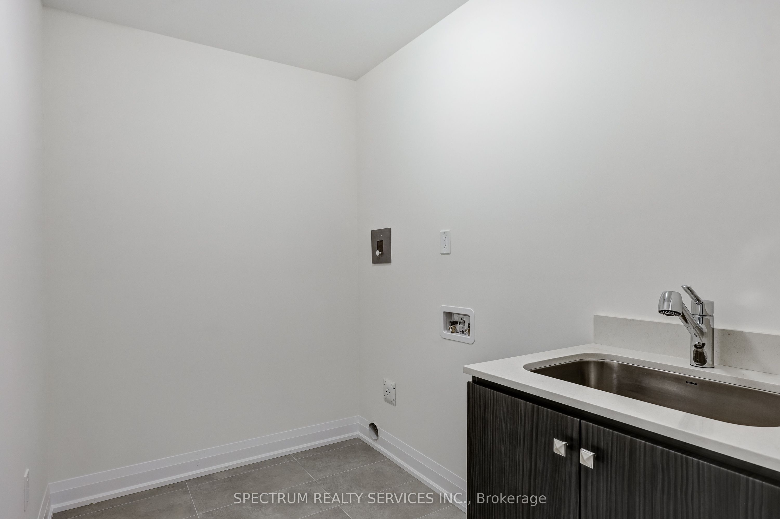 72 Adario Crescent Property Photo 24