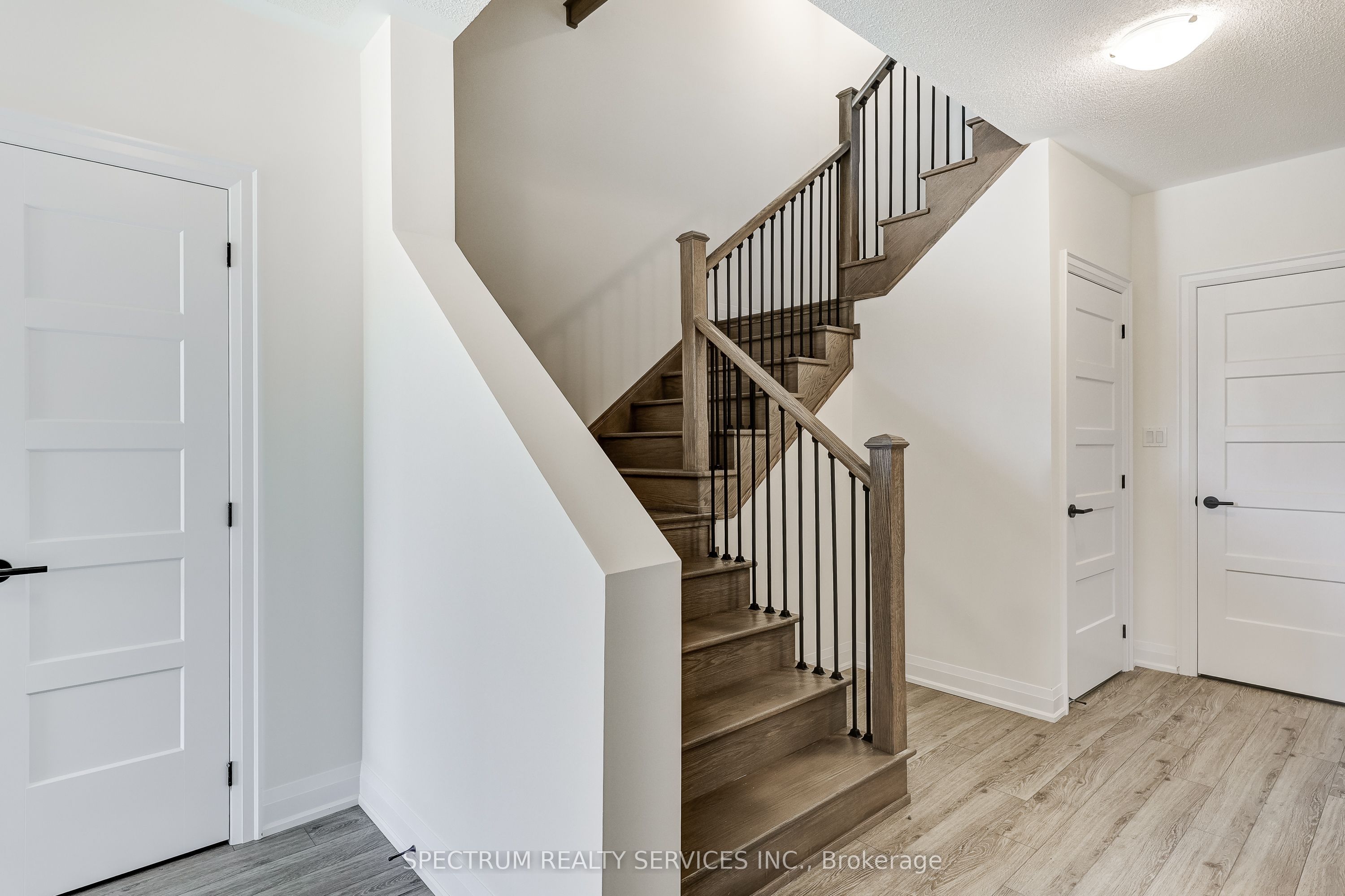 72 Adario Crescent Property Photo 44