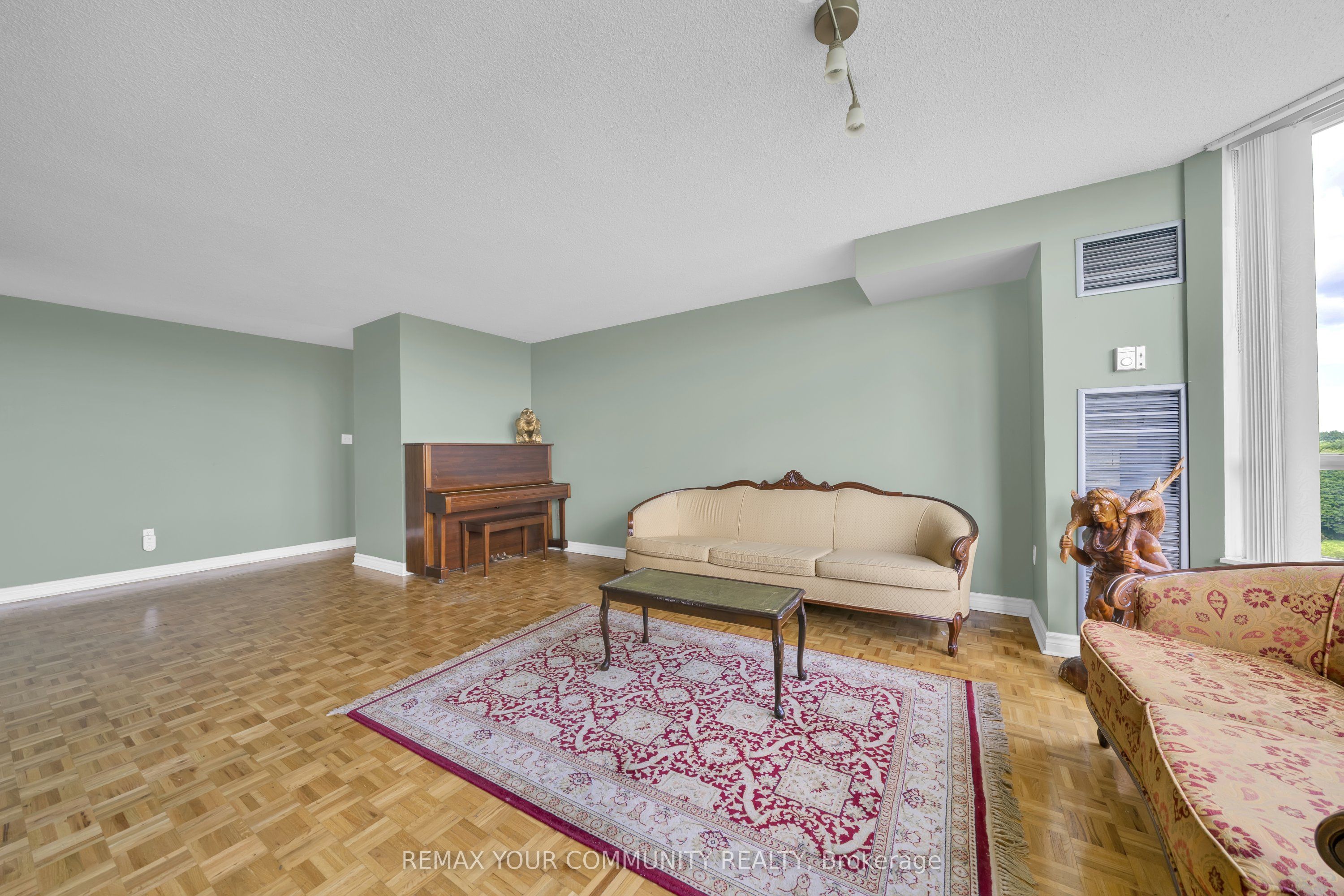 175 Cedar Avenue 913 Property Photo 4