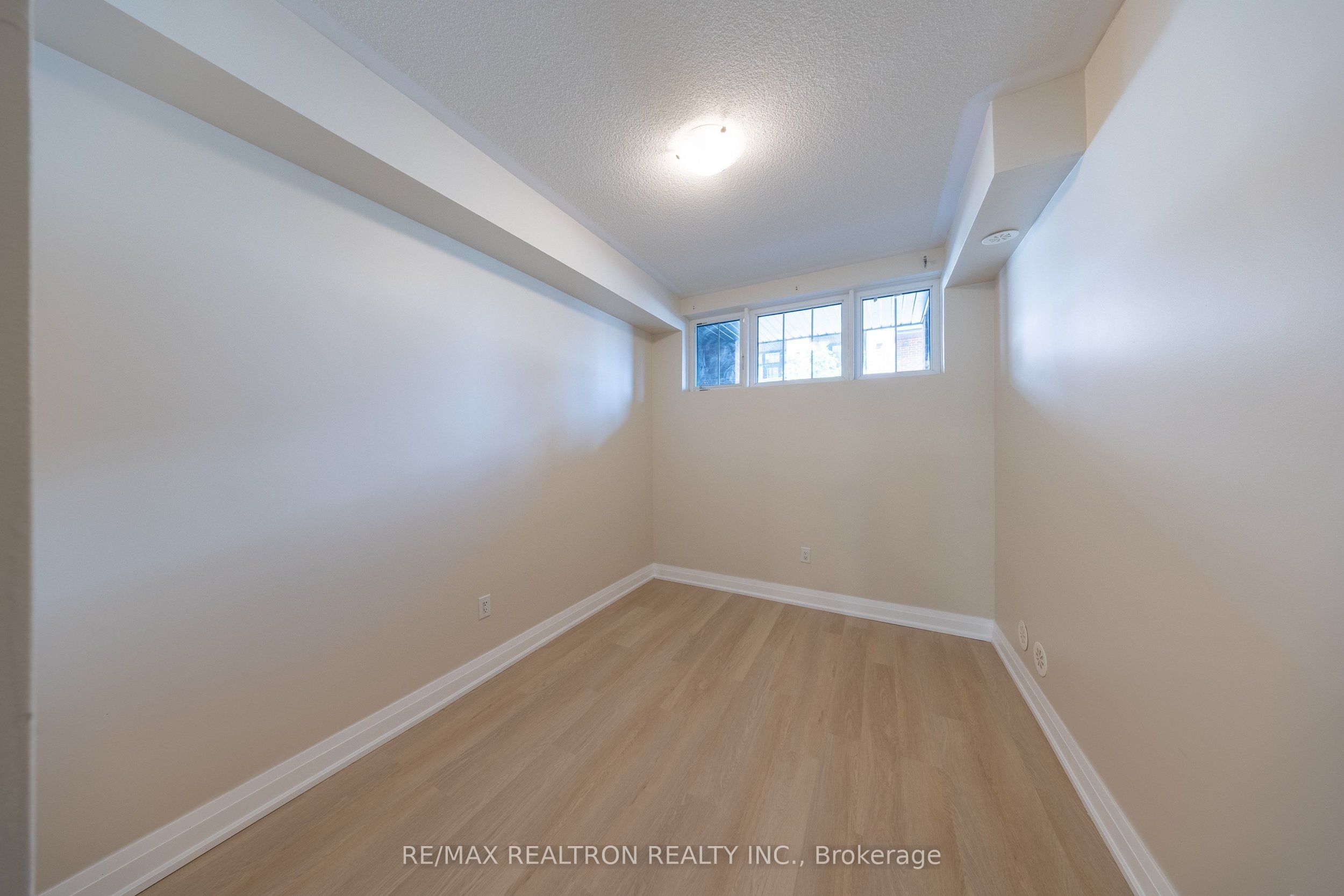 6 Whitaker Way 157 Property Photo 16