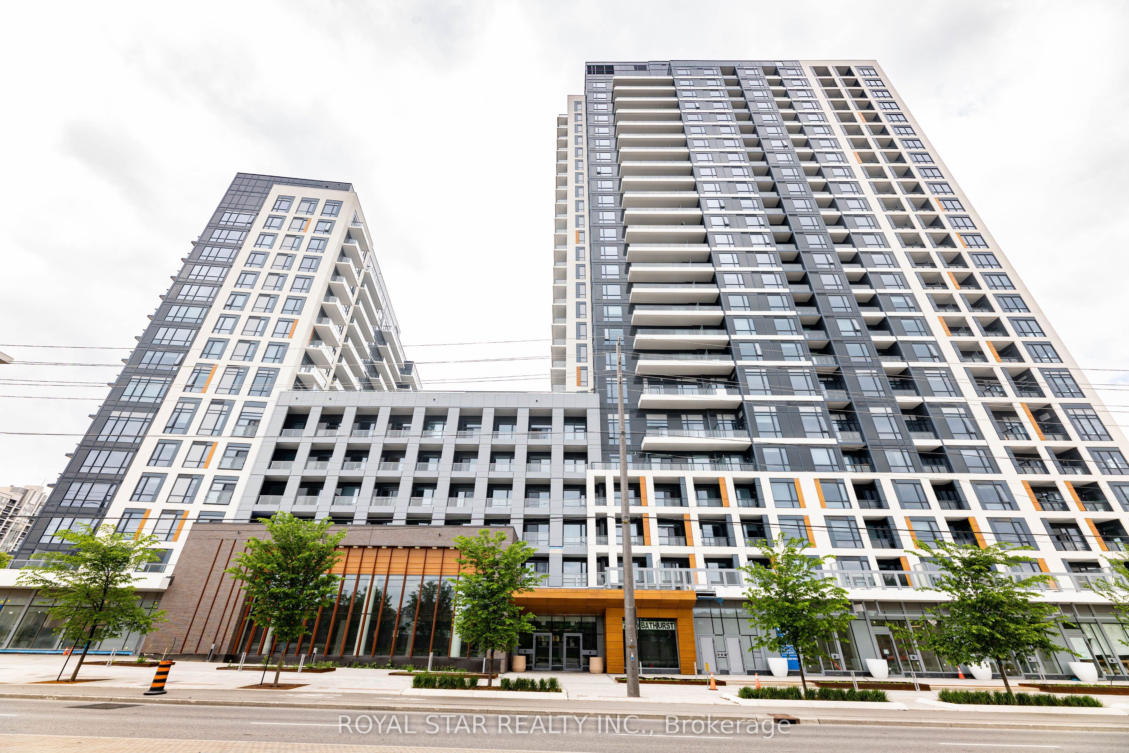 7950 Bathurst Street 1502 Property Photo 1