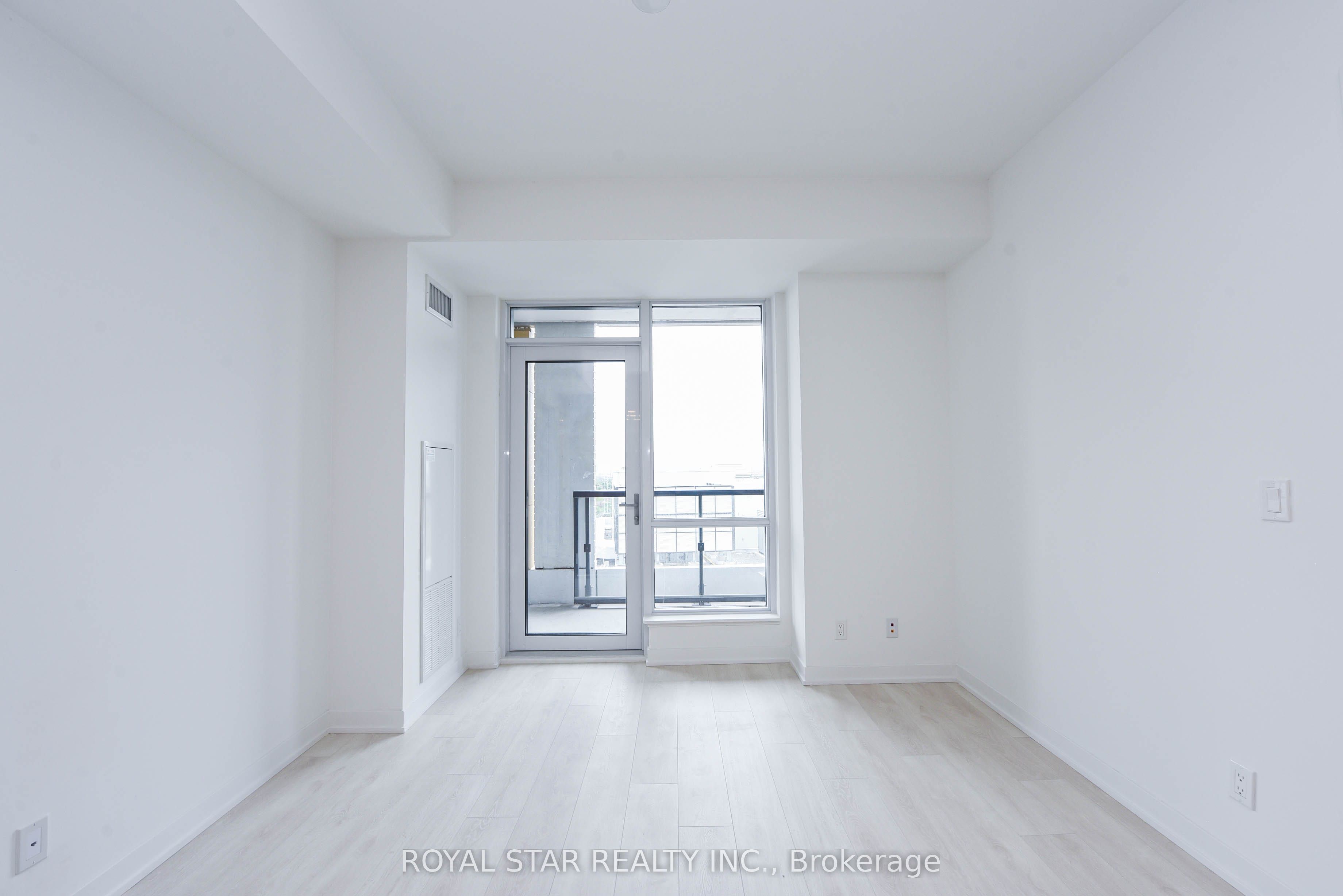 7950 Bathurst Street 1502 Property Photo 13