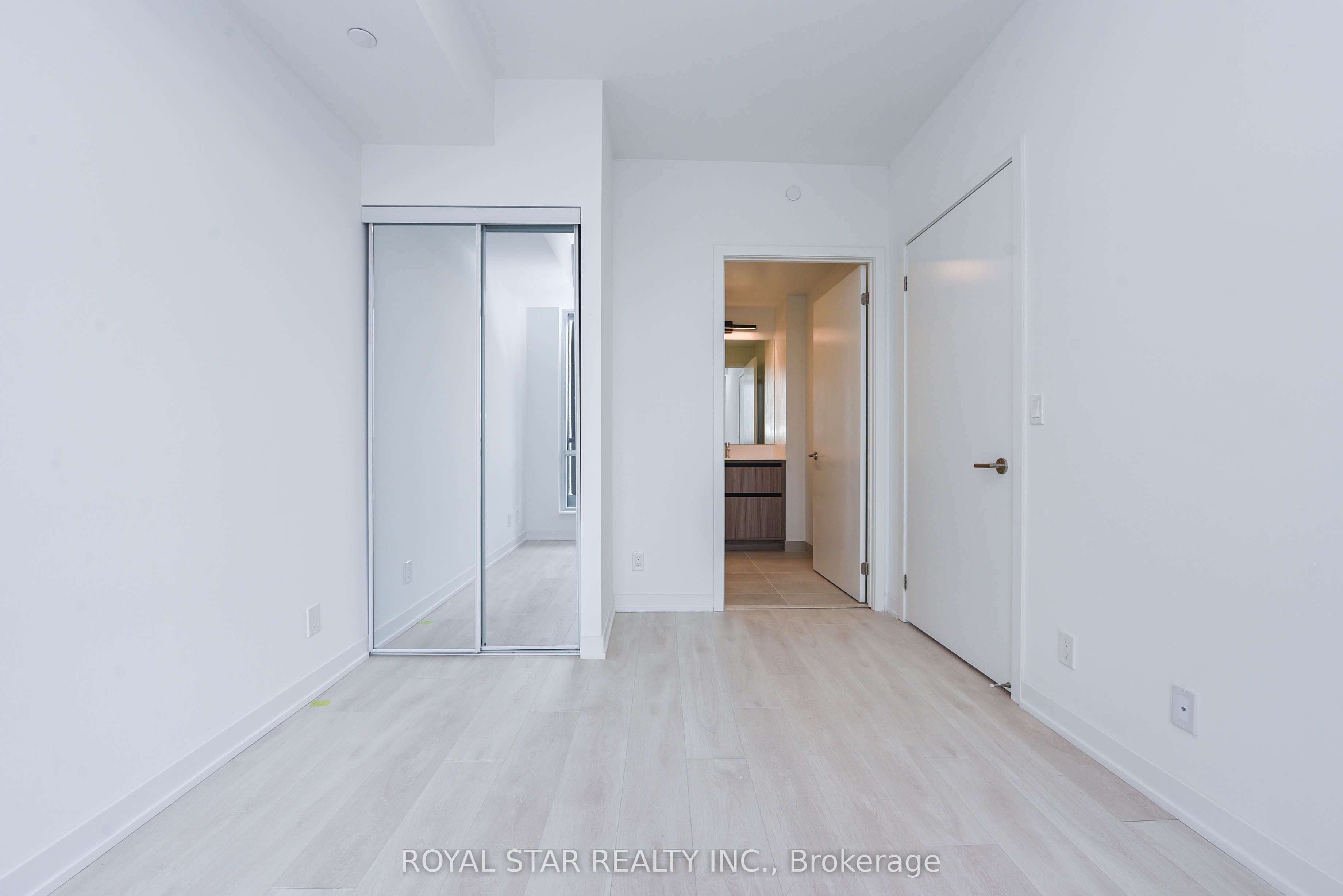 7950 Bathurst Street 1502 Property Photo 21