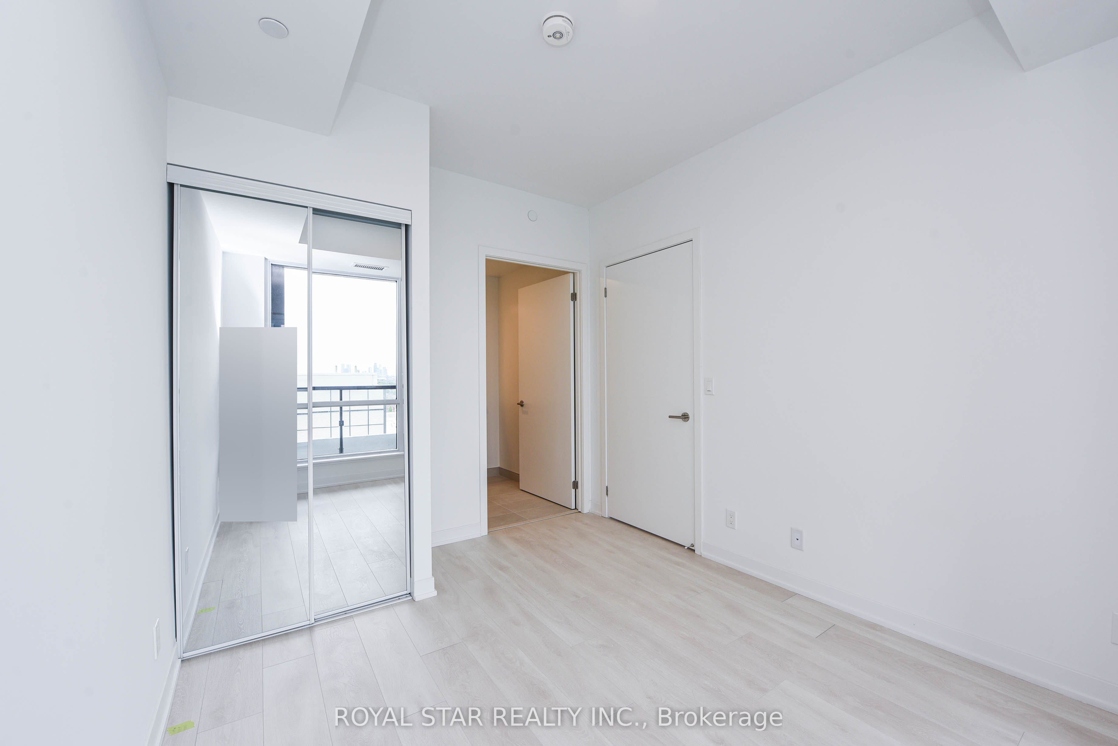 7950 Bathurst Street 1502 Property Photo 23