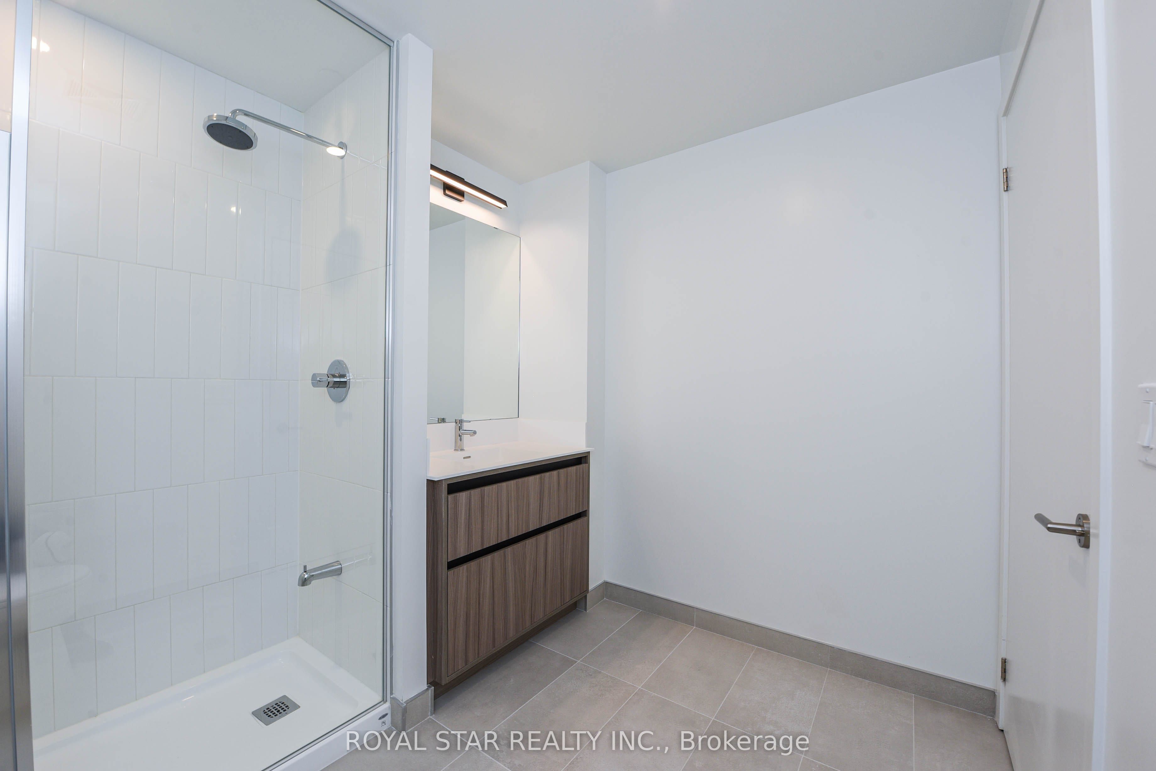 7950 Bathurst Street 1502 Property Photo 27