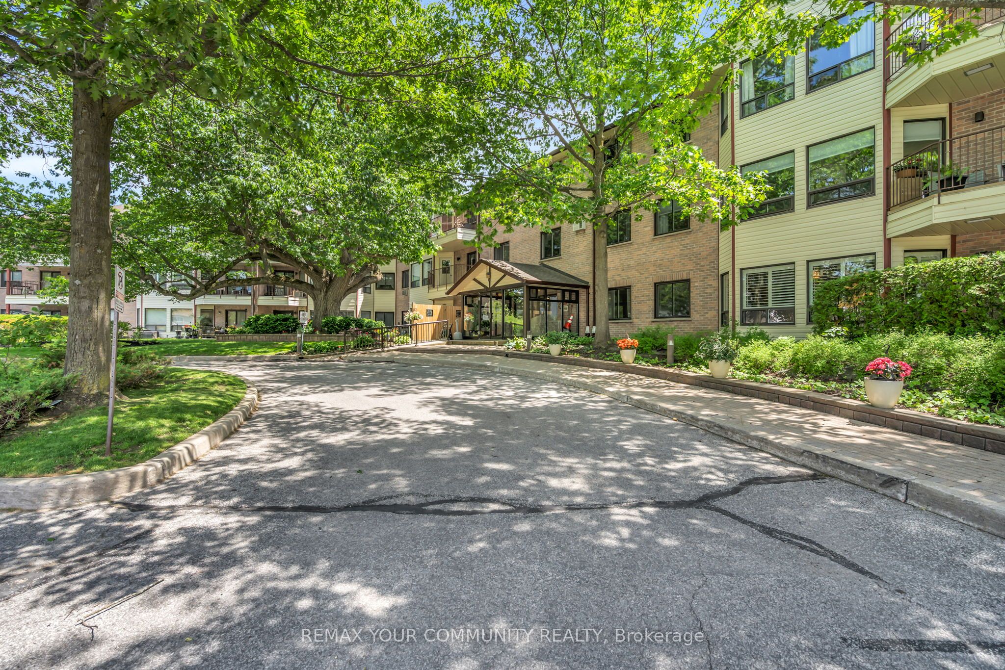111 Grew Boulevard 210 Property Photo 6