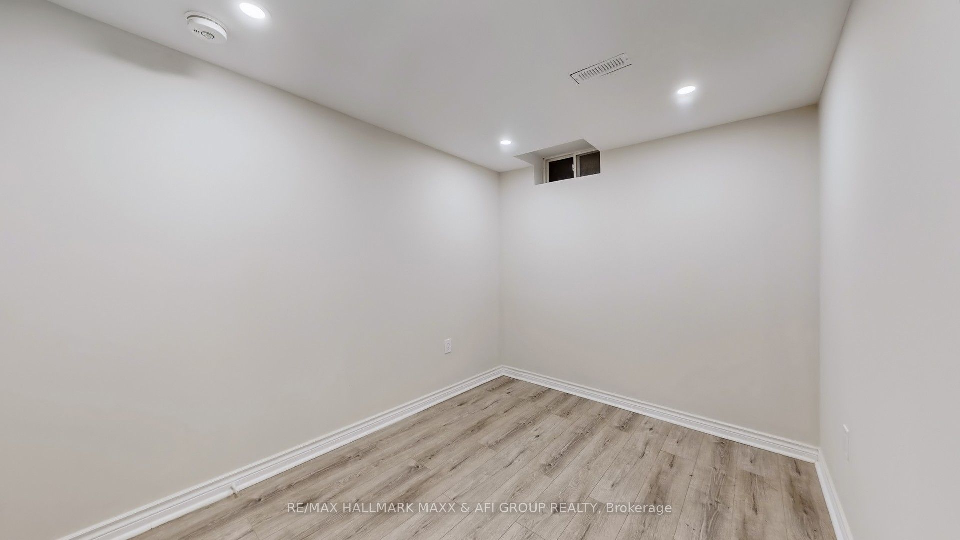 719 Shanahan Boulevard Basement B Property Photo 13