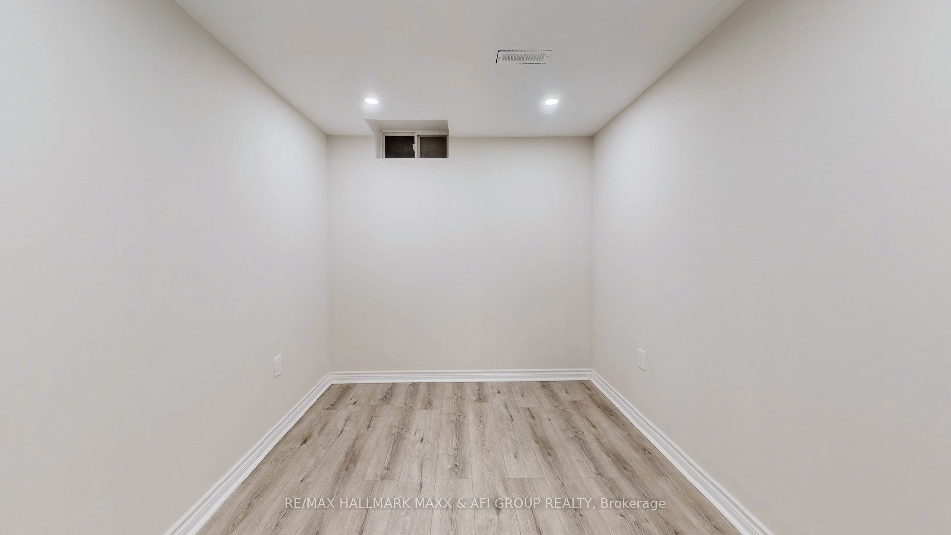 719 Shanahan Boulevard Basement B Property Photo 14