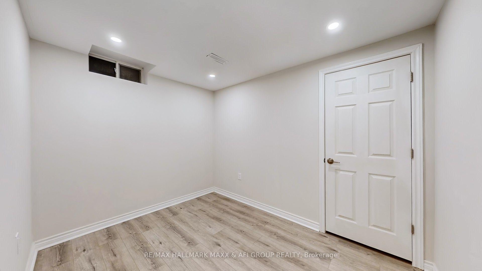 719 Shanahan Boulevard Basement B Property Photo 15