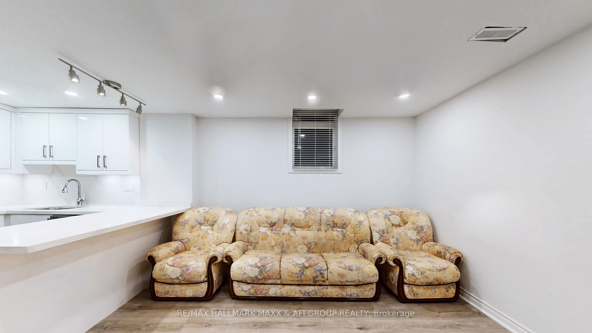 719 Shanahan Boulevard Basement A Property Photo 5
