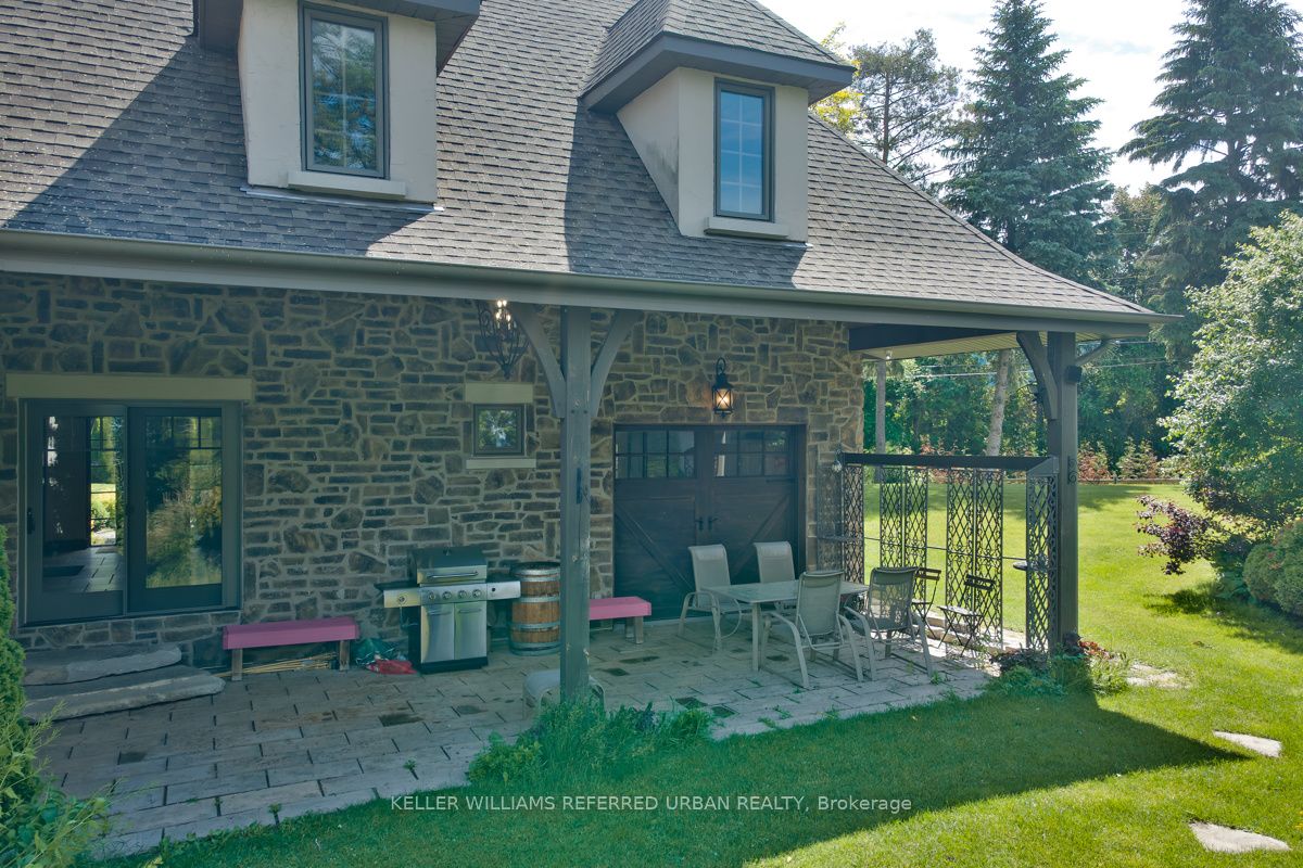 24960 Thorah Park Boulevard Property Photo 9