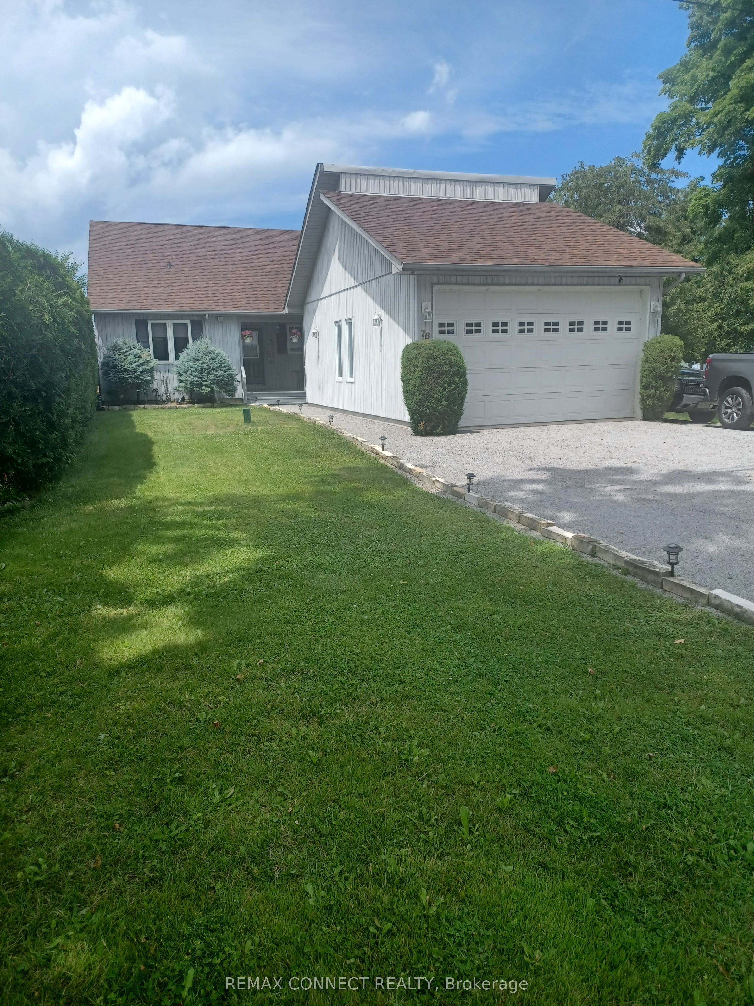 76 Blue Heron Drive Property Photo 4