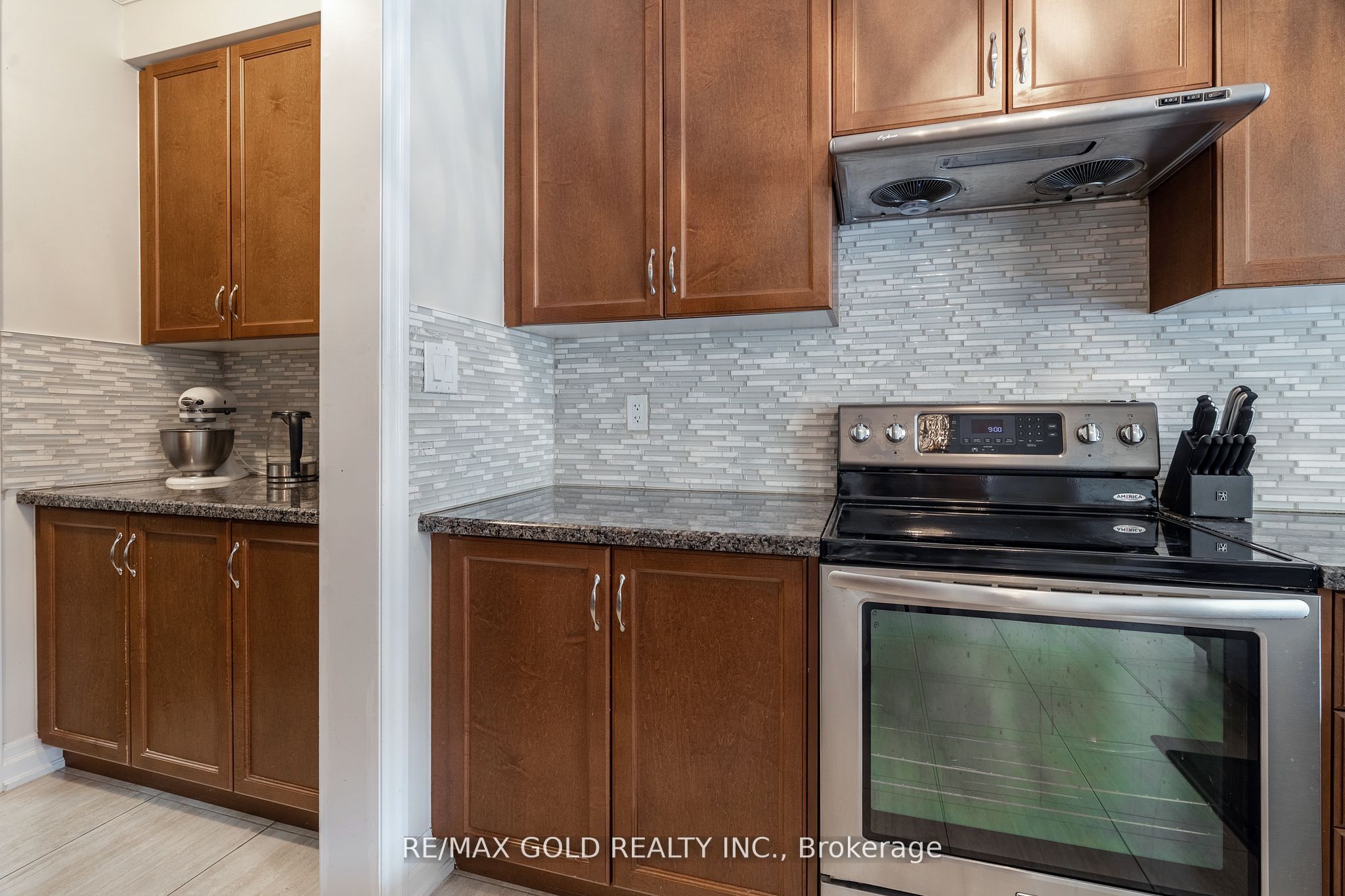 54 Robert Berry Crescent Property Photo 12