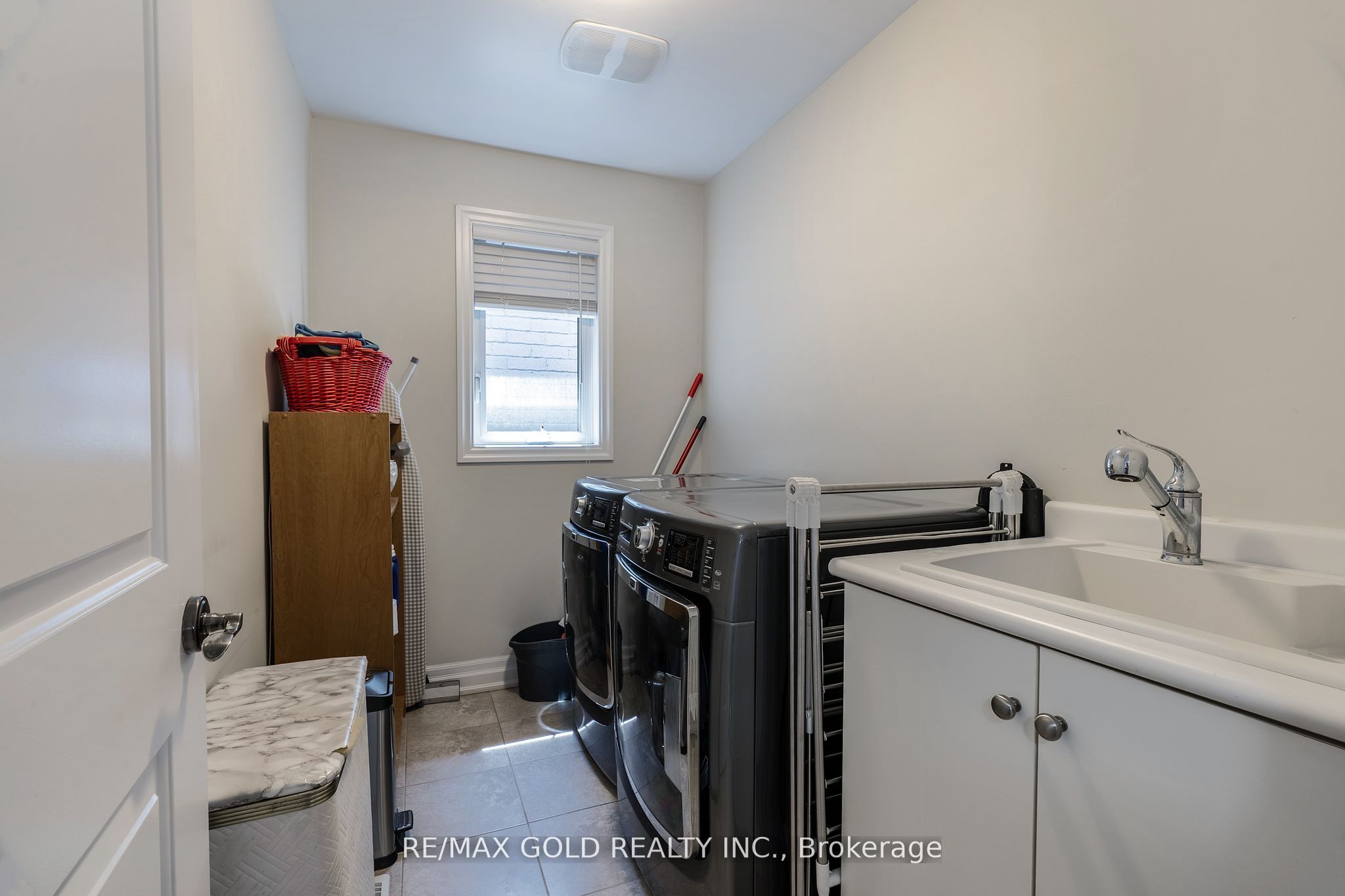 54 Robert Berry Crescent Property Photo 29