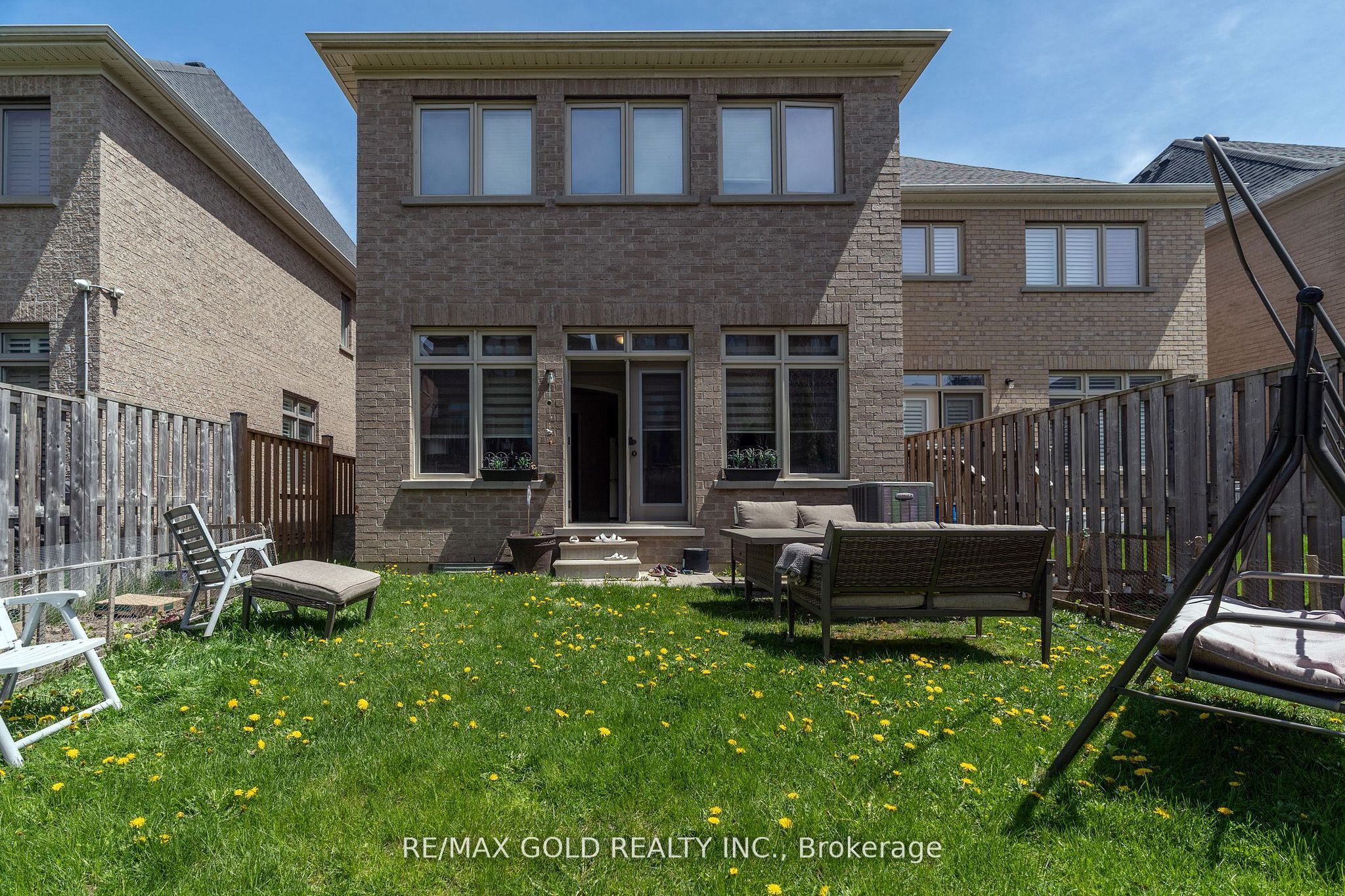 54 Robert Berry Crescent Property Photo 40