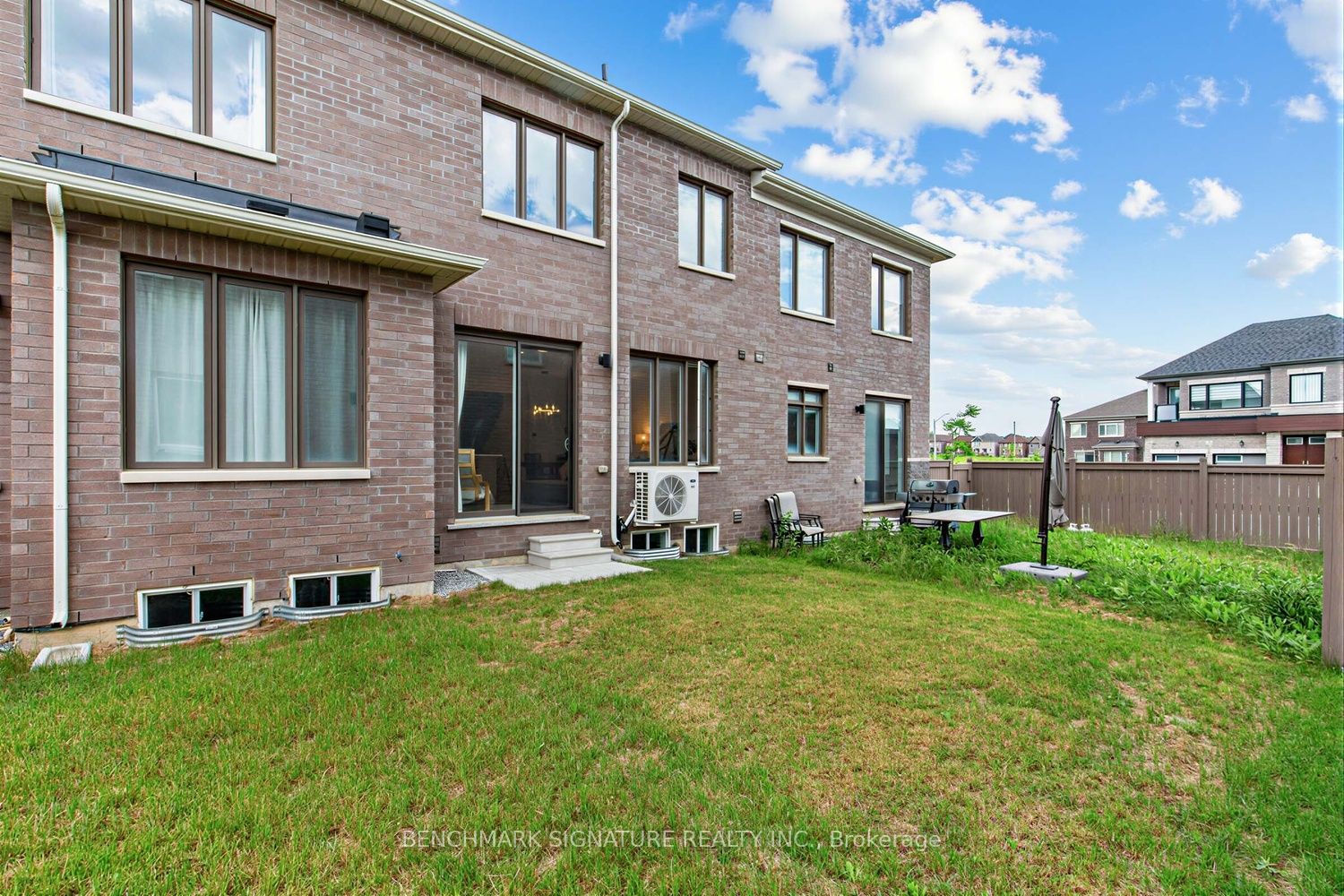 163 Tempel Street Property Photo 14