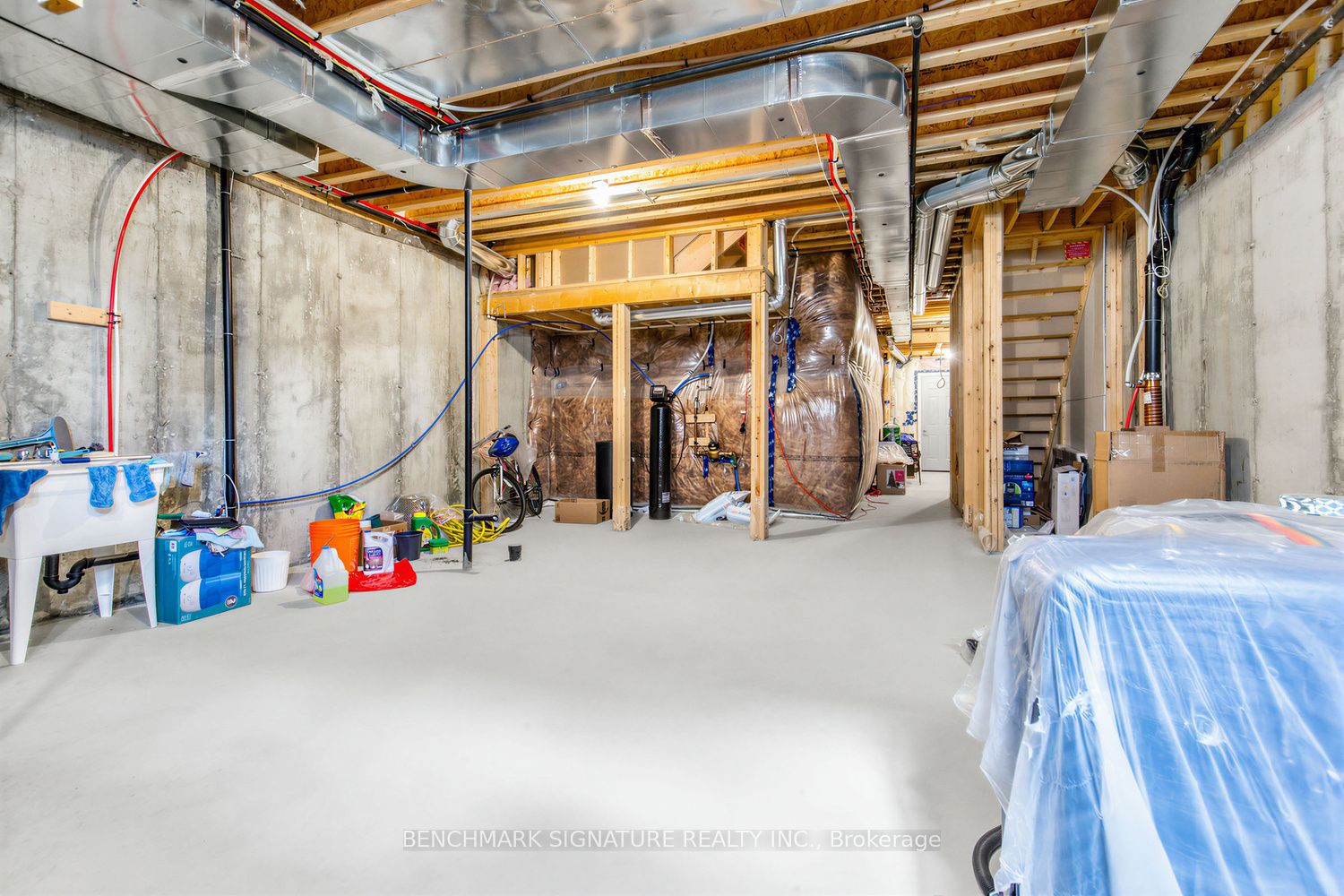 163 Tempel Street Property Photo 15