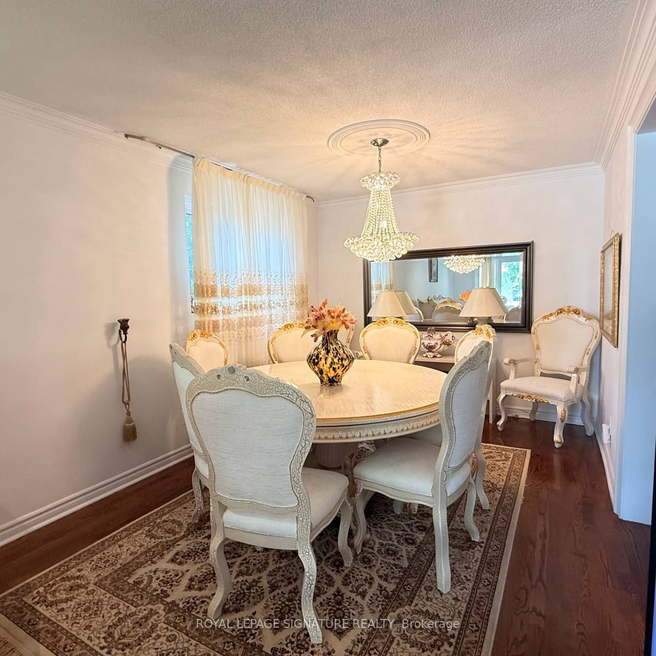 117 Romfield Circuit Property Photo 14