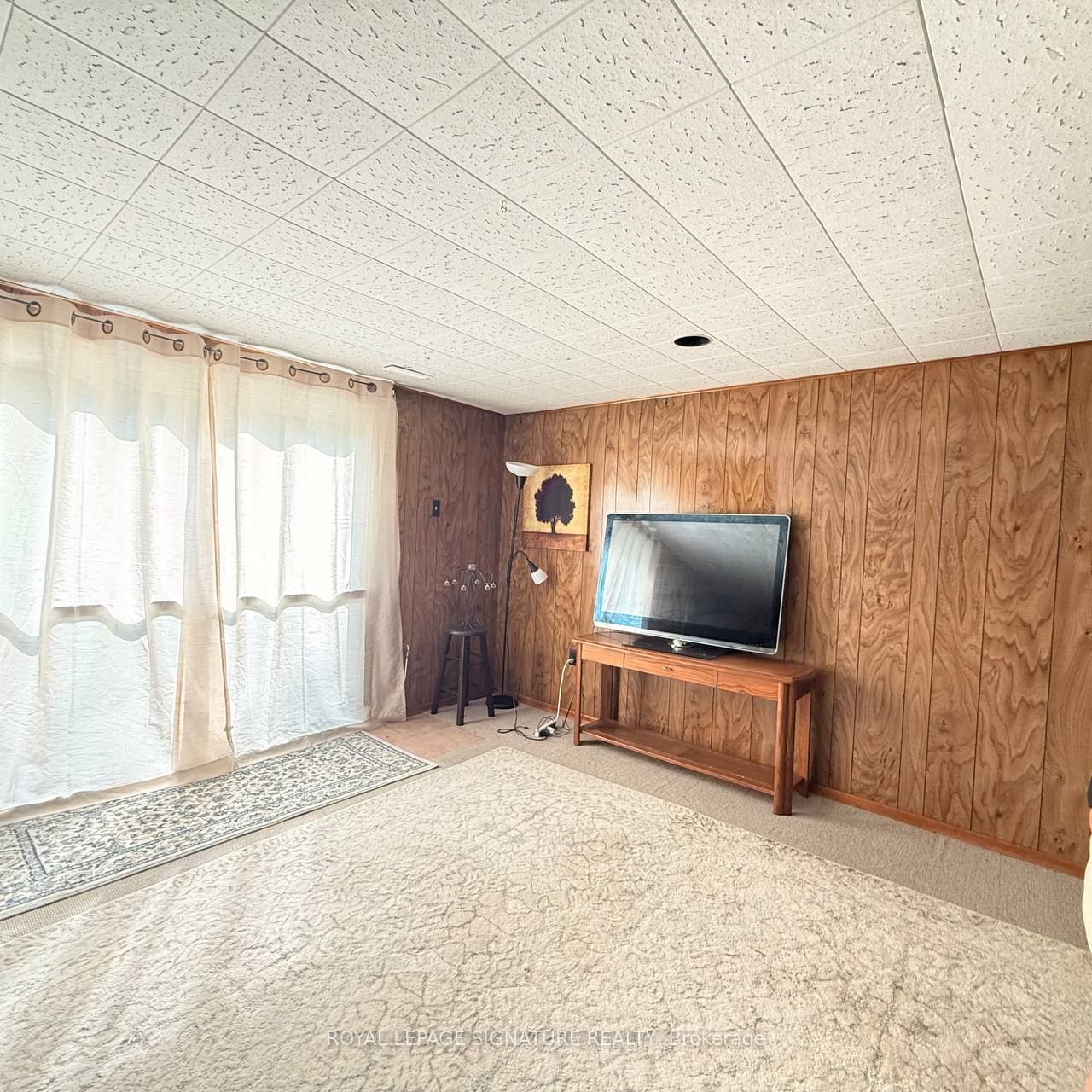 117 Romfield Circuit Property Photo 15