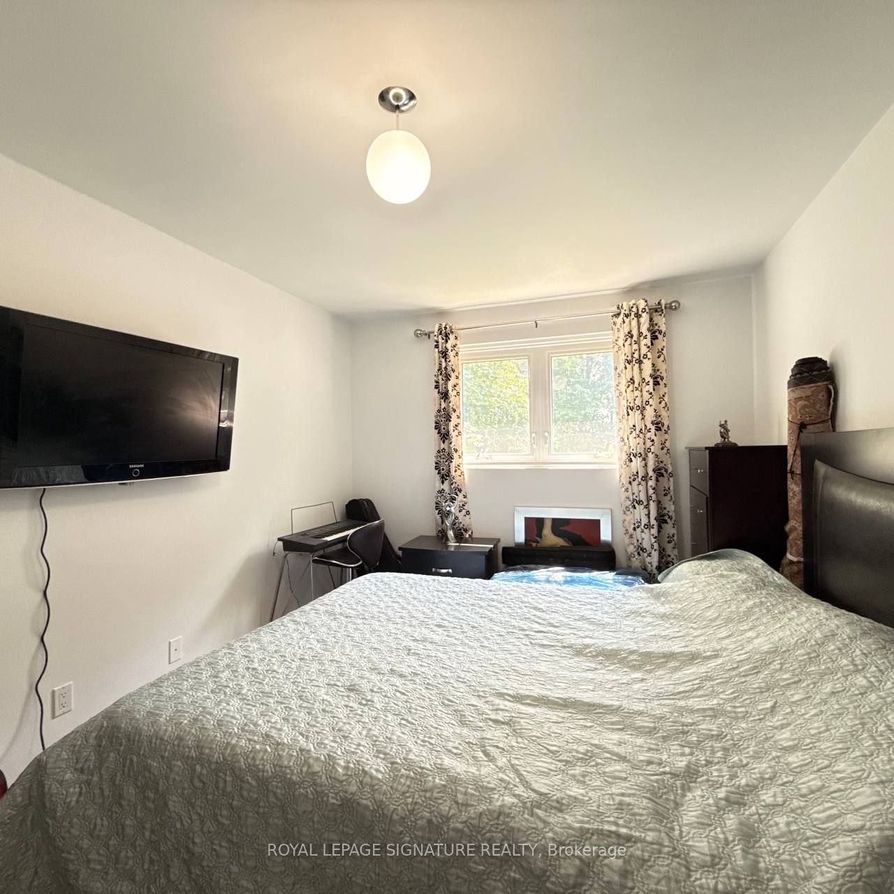 117 Romfield Circuit Property Photo 22
