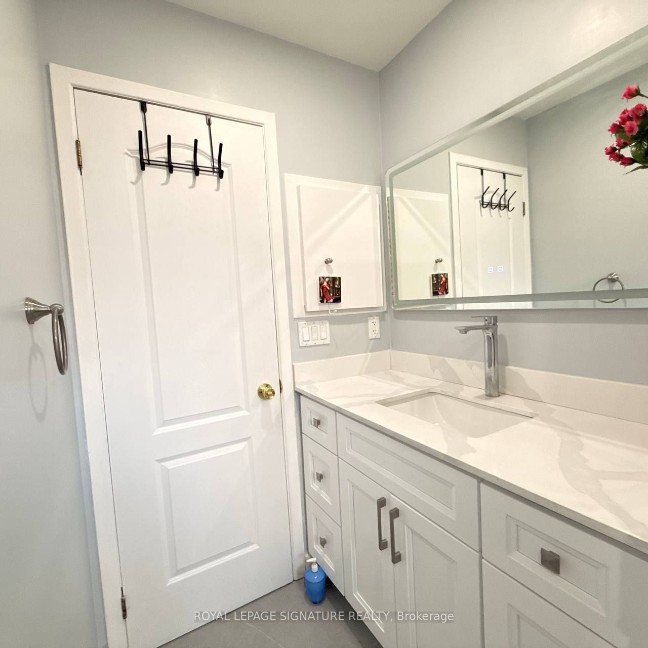 117 Romfield Circuit Property Photo 25
