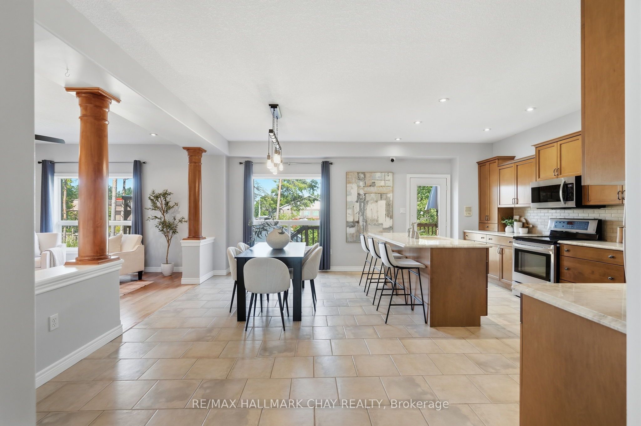 17 Armeda Clow Crescent Property Photo 7