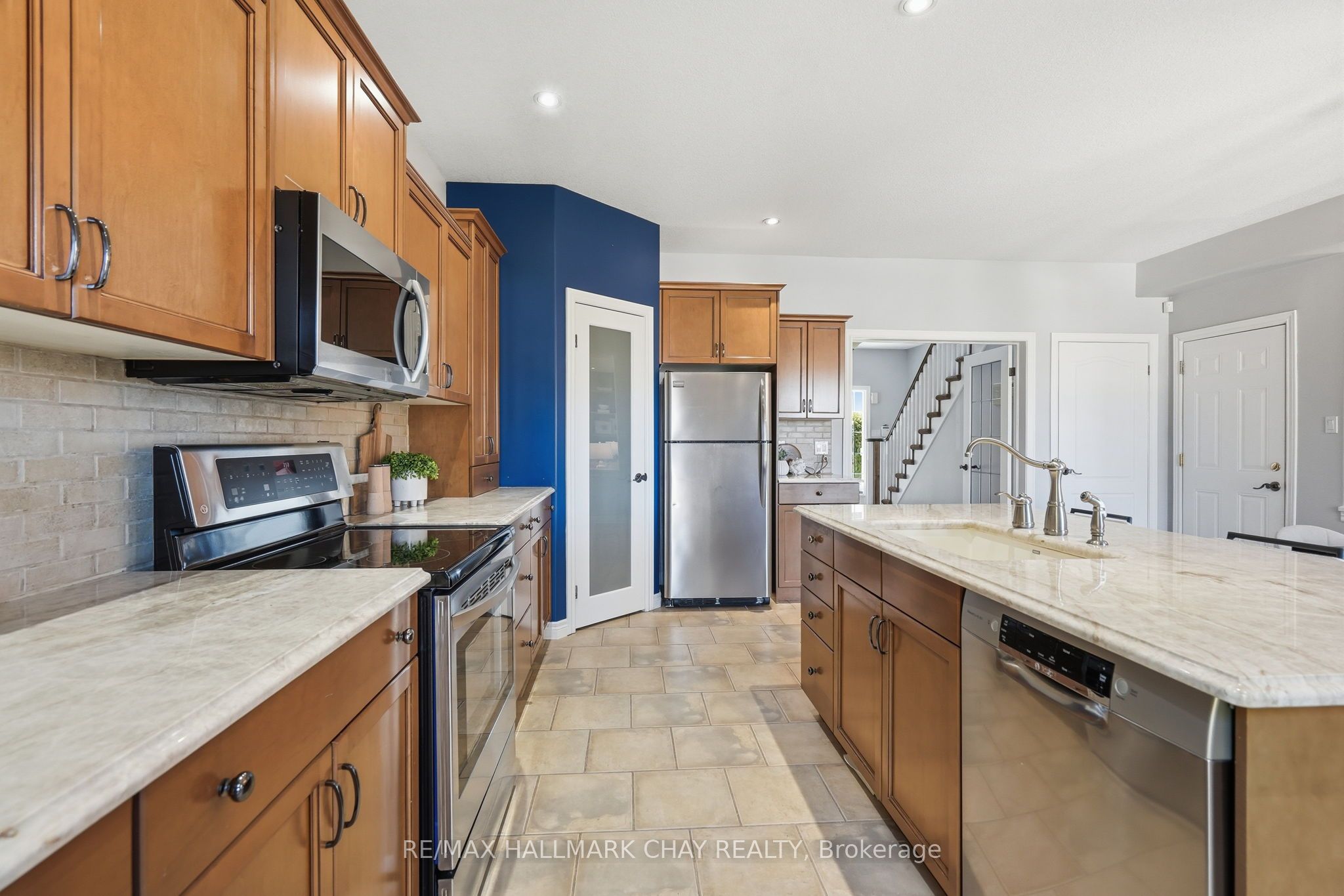 17 Armeda Clow Crescent Property Photo 12