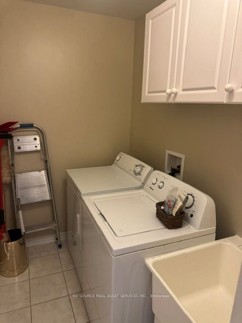 19 Leland Lane E Property Photo 23