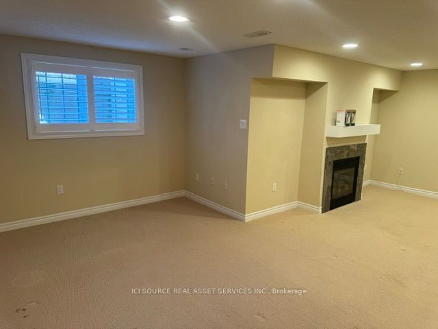 19 Leland Lane E Property Photo 27