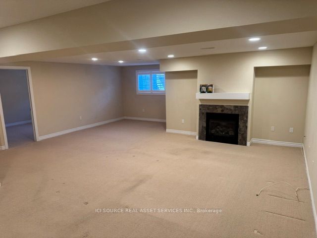 19 Leland Lane E Property Photo 29