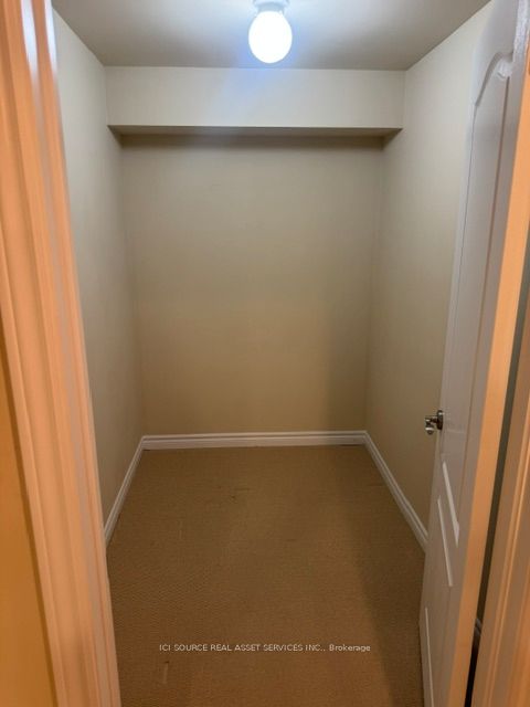 19 Leland Lane E Property Photo 30