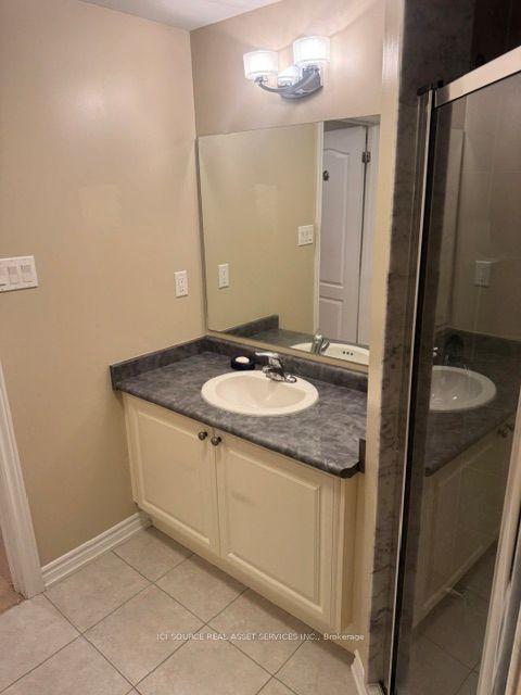 19 Leland Lane E Property Photo 32