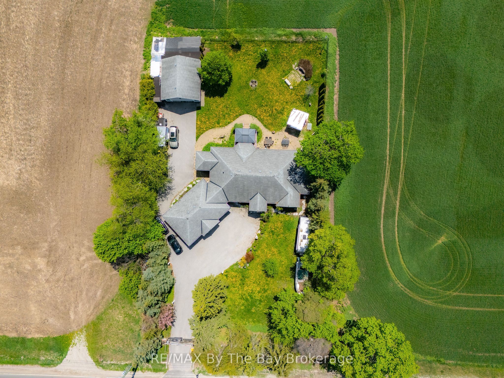 2569 Lockhart Road