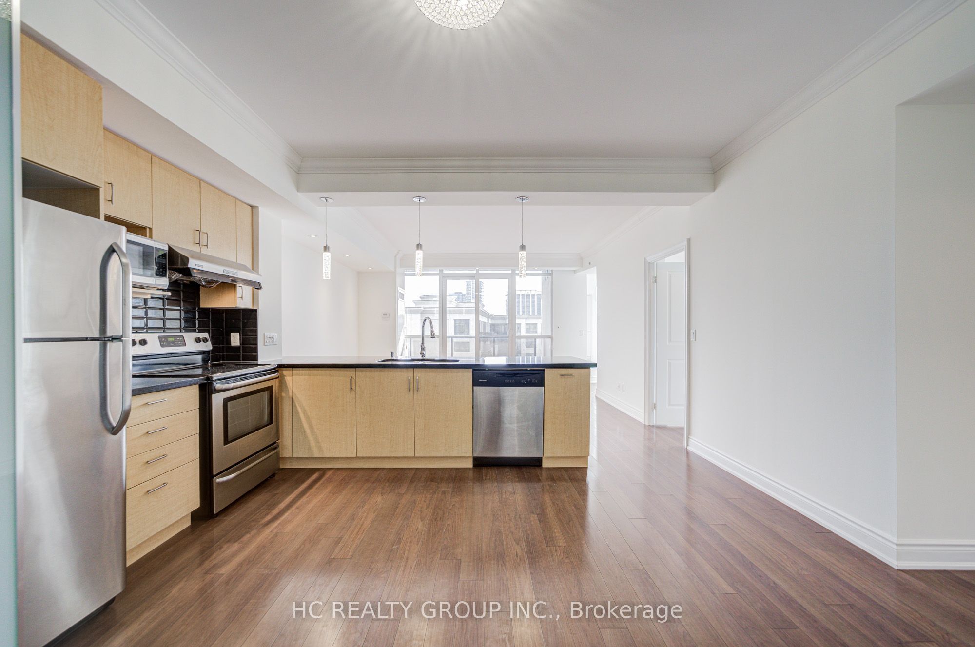 89 South Town Centre Boulevard 1102 Property Photo 4