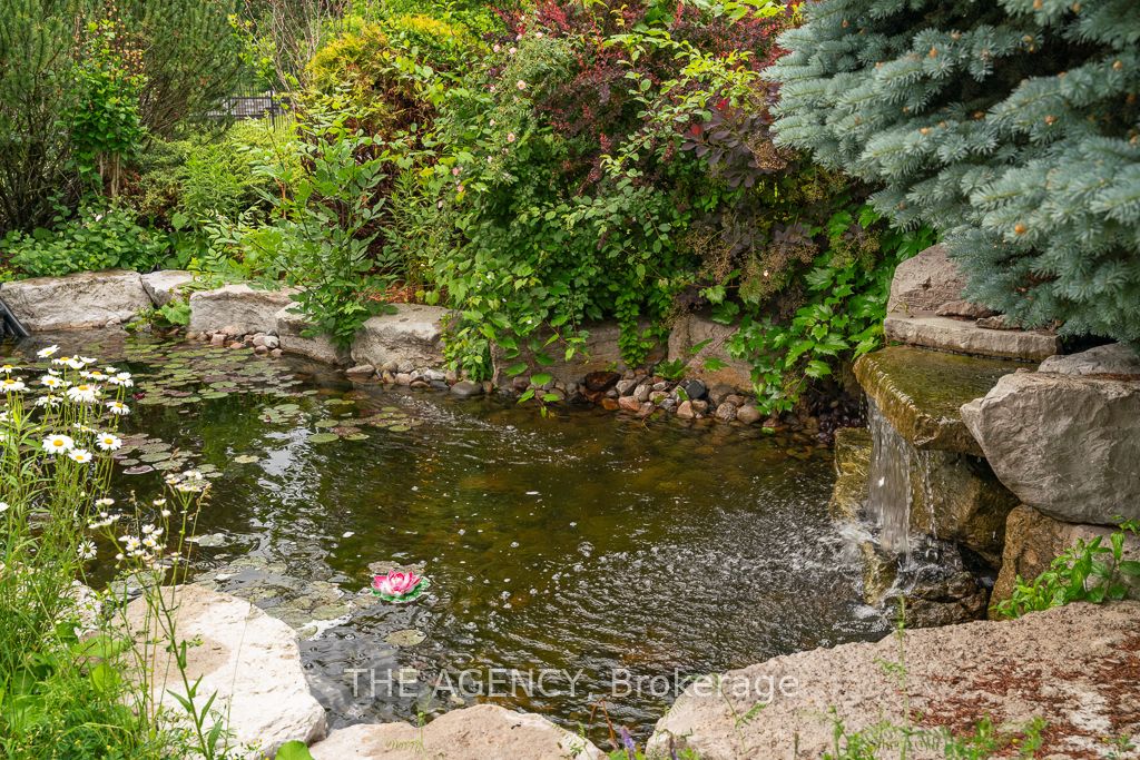 16 Dew Drop Court Property Photo 32