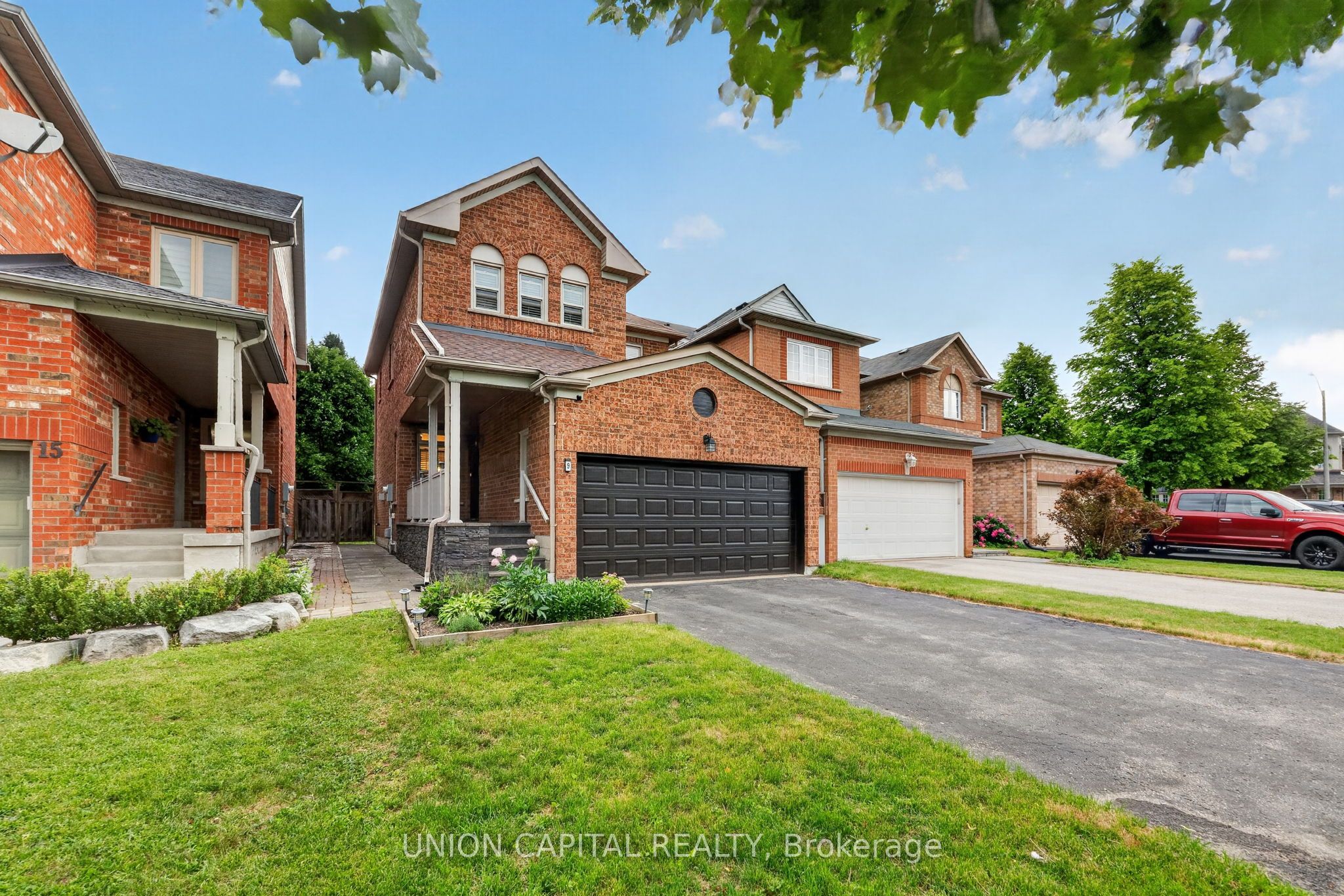 9 Ballymore Drive Property Photo 2