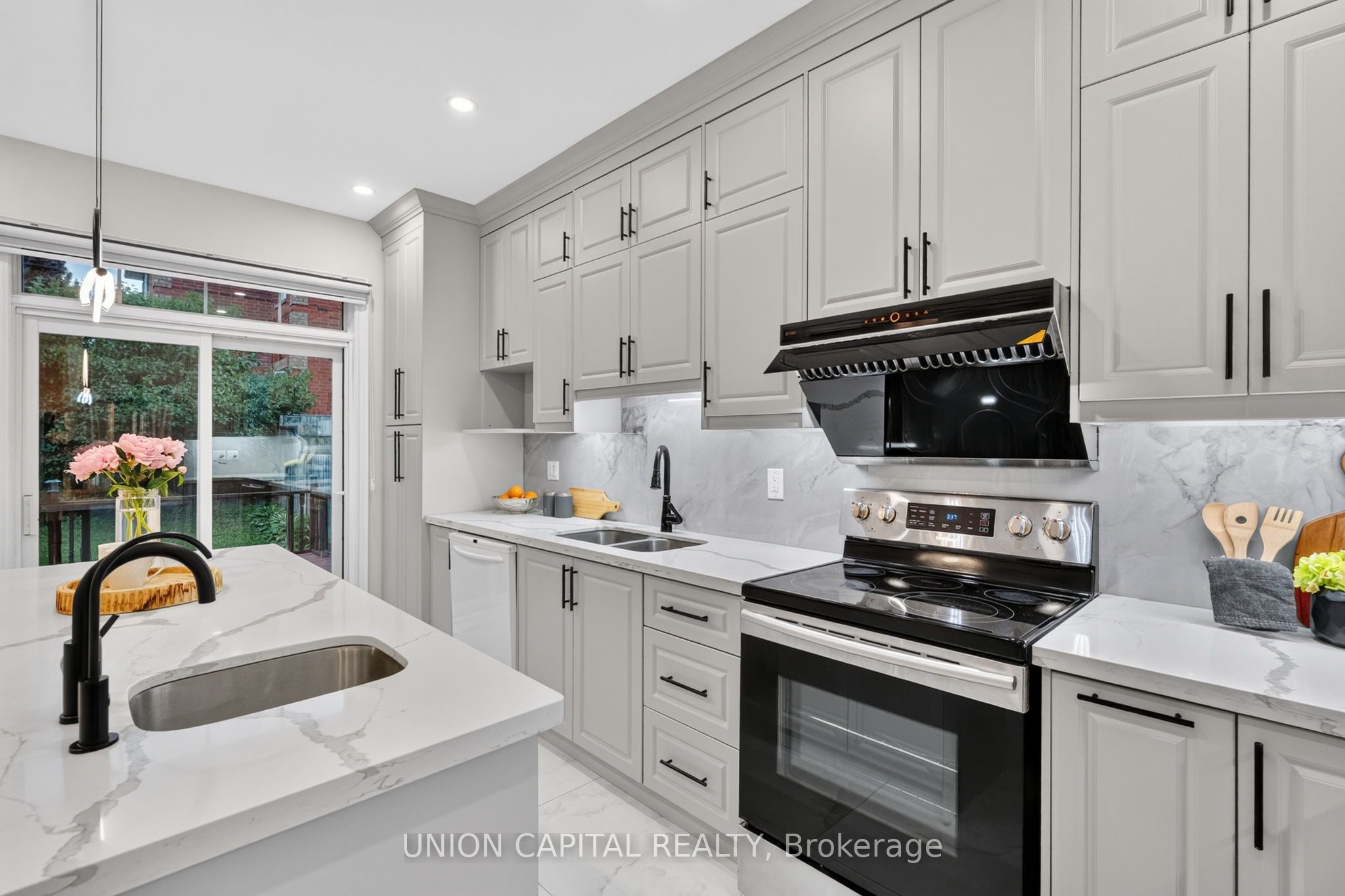 9 Ballymore Drive Property Photo 17