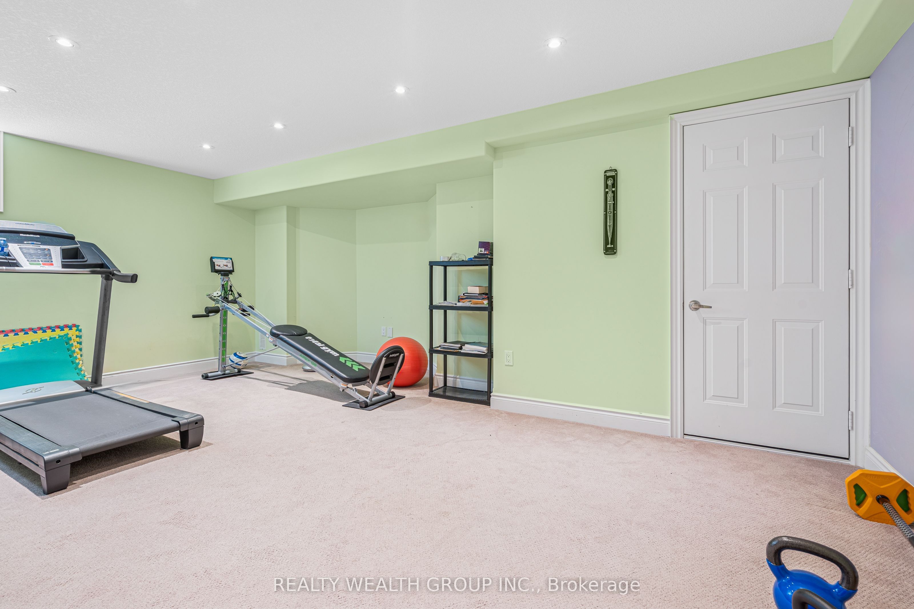 896 Booth Avenue Property Photo 22
