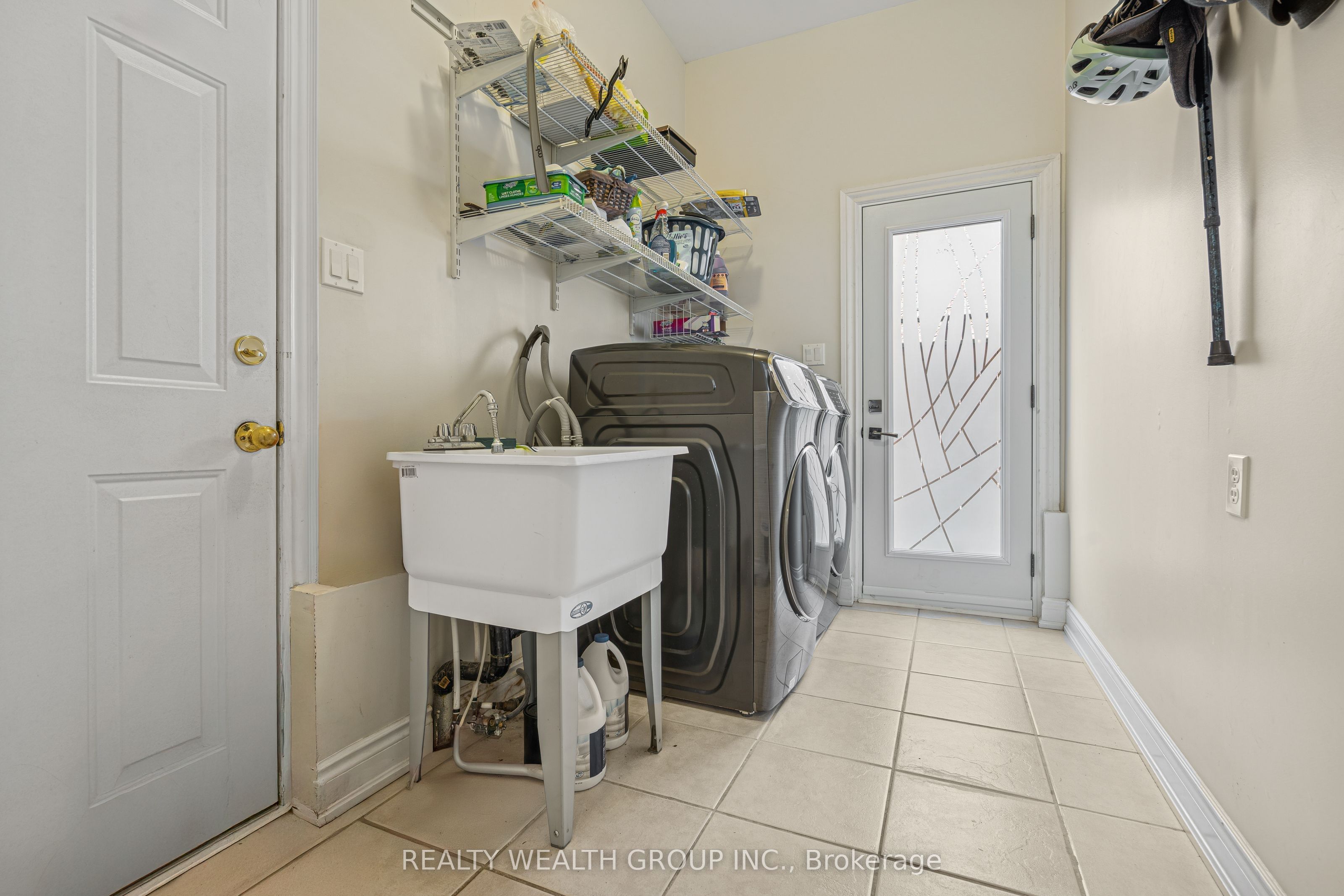 896 Booth Avenue Property Photo 23