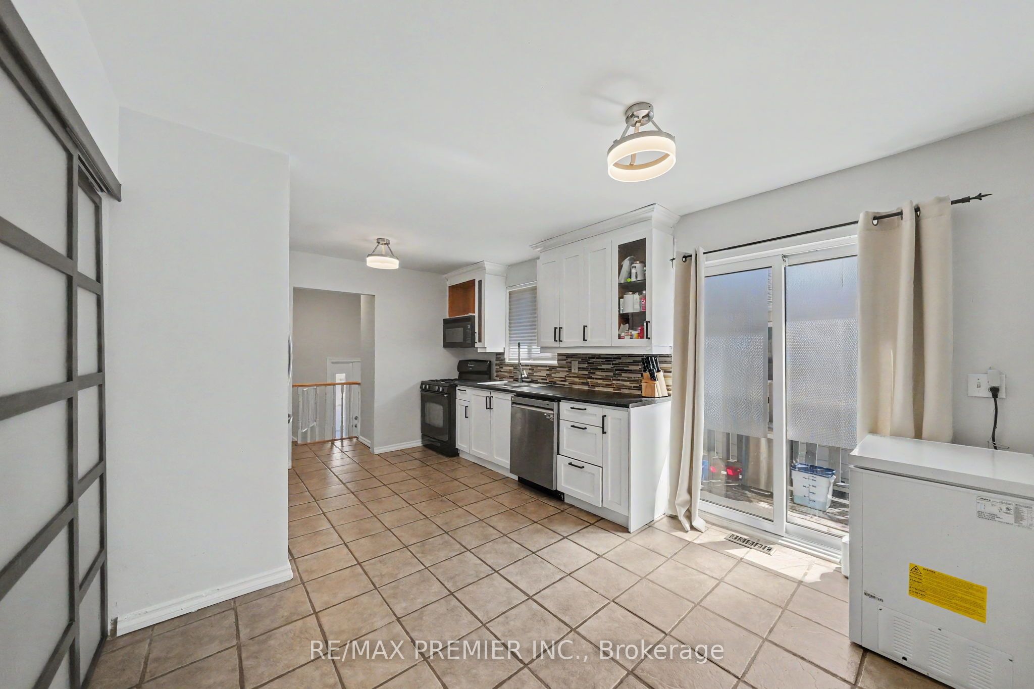 249 Britannia Avenue Property Photo 11