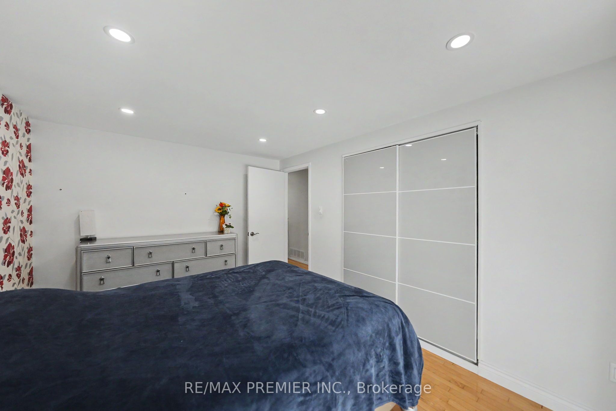 249 Britannia Avenue Property Photo 20