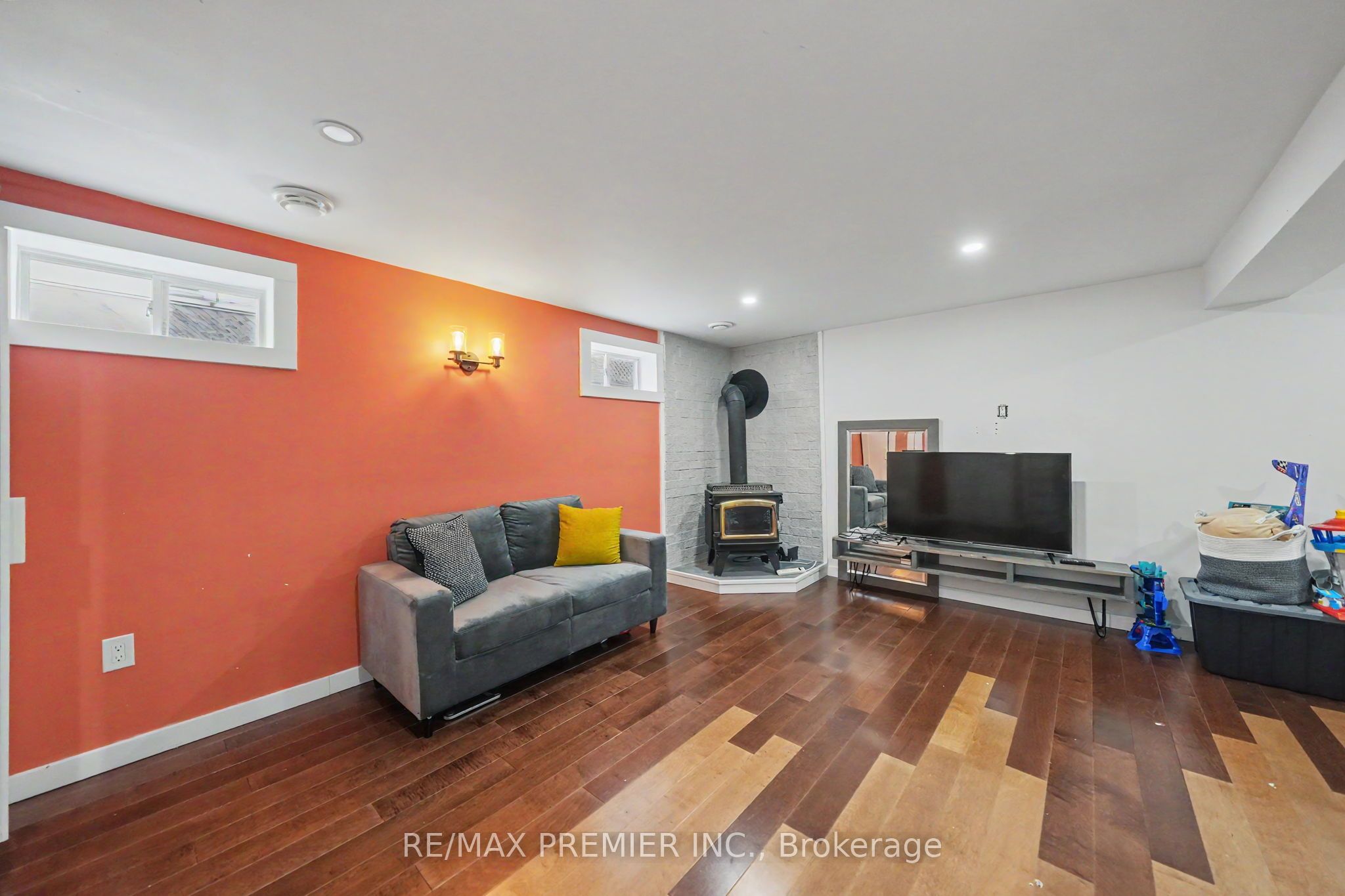 249 Britannia Avenue Property Photo 25