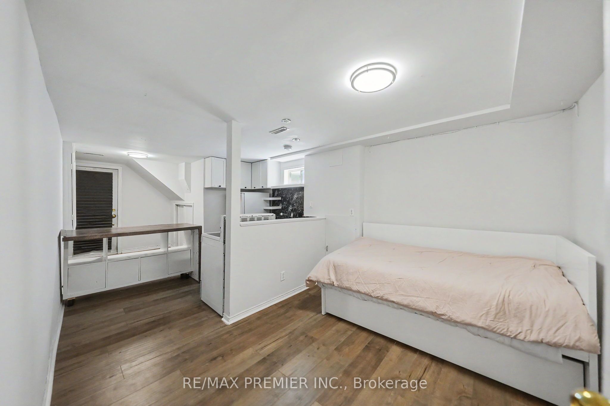249 Britannia Avenue Property Photo 31