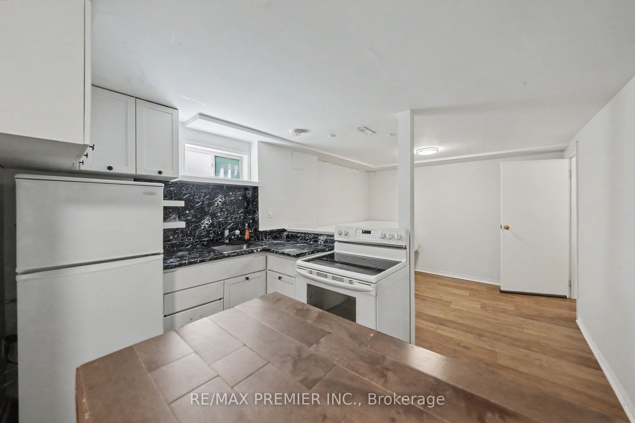 249 Britannia Avenue Property Photo 33