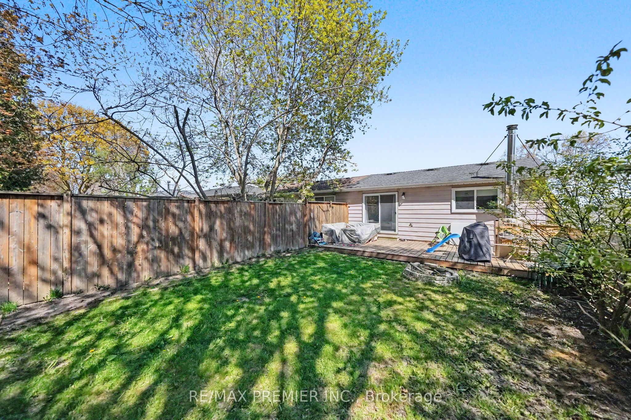 249 Britannia Avenue Property Photo 41