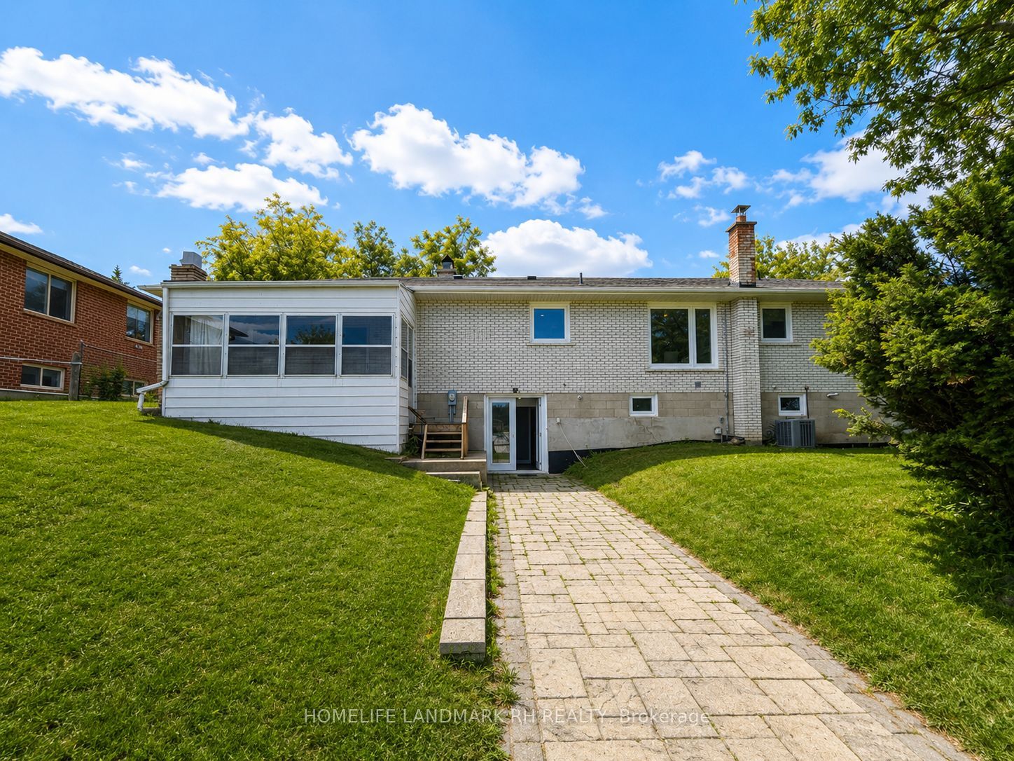 88 Riverglen Drive Property Photo 27